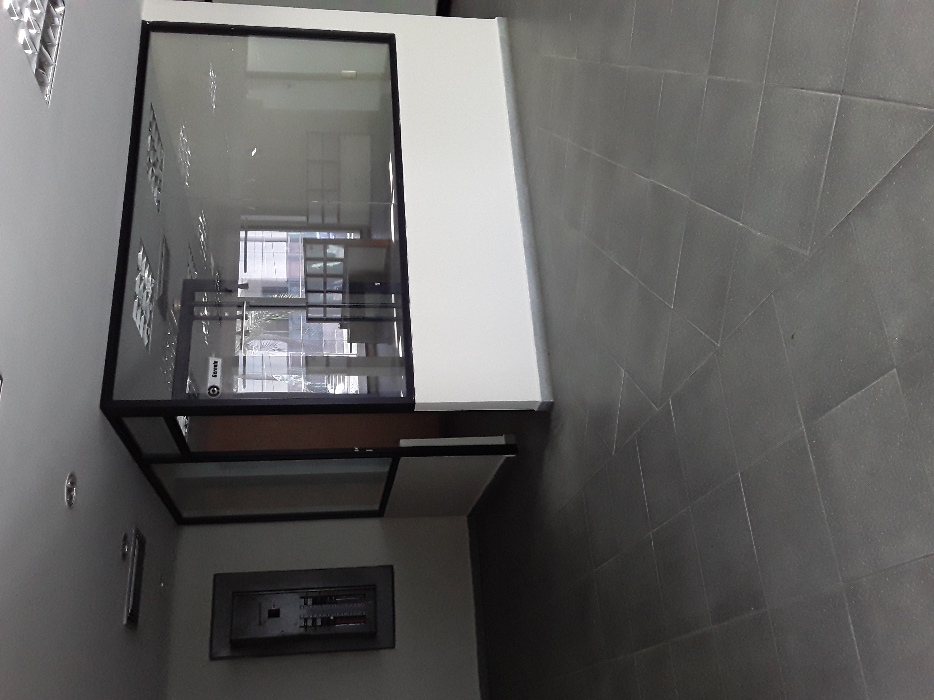 LOCAL EN LOS ROBLES, EN VENTA