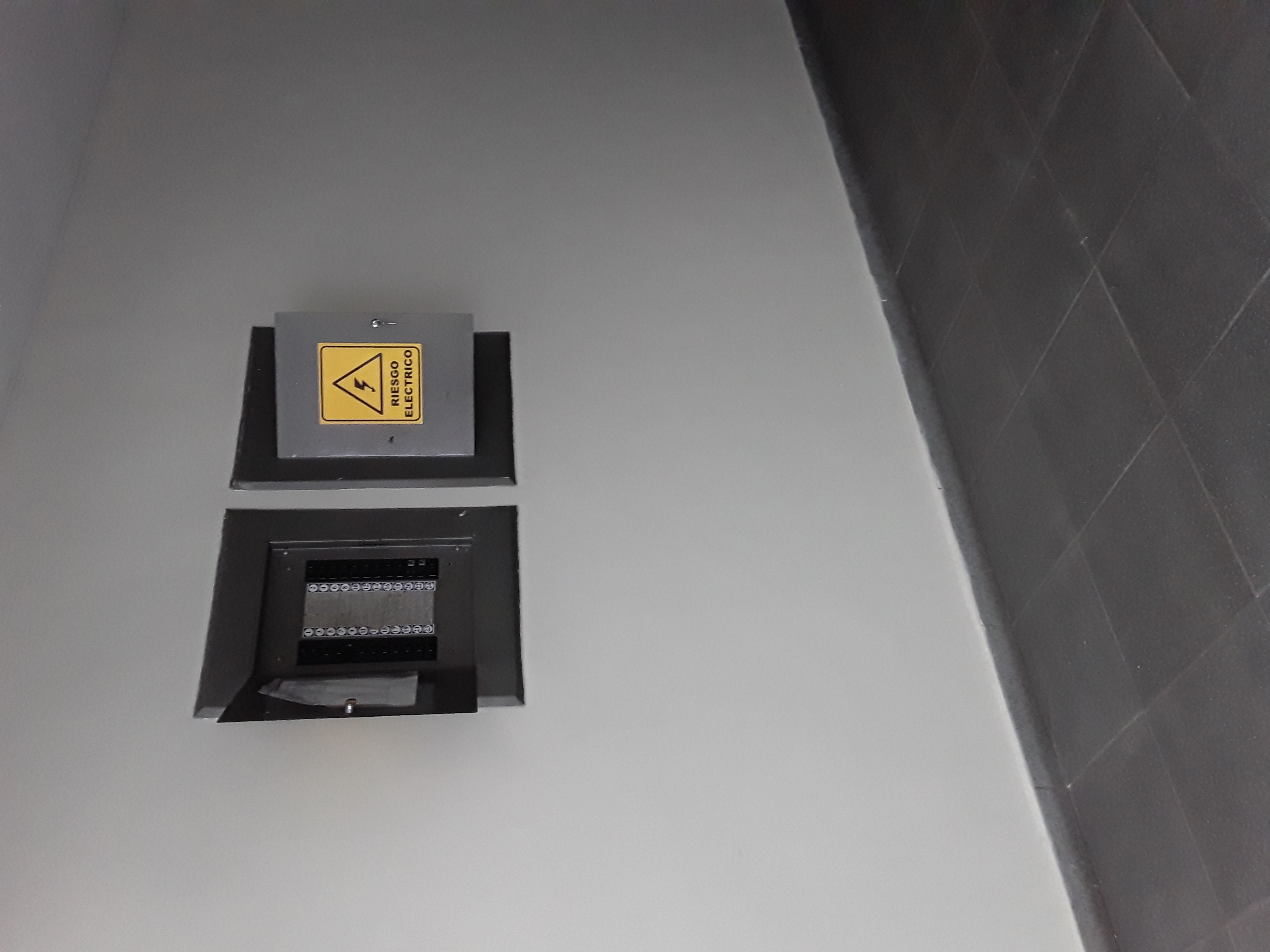 LOCAL EN LOS ROBLES, EN VENTA