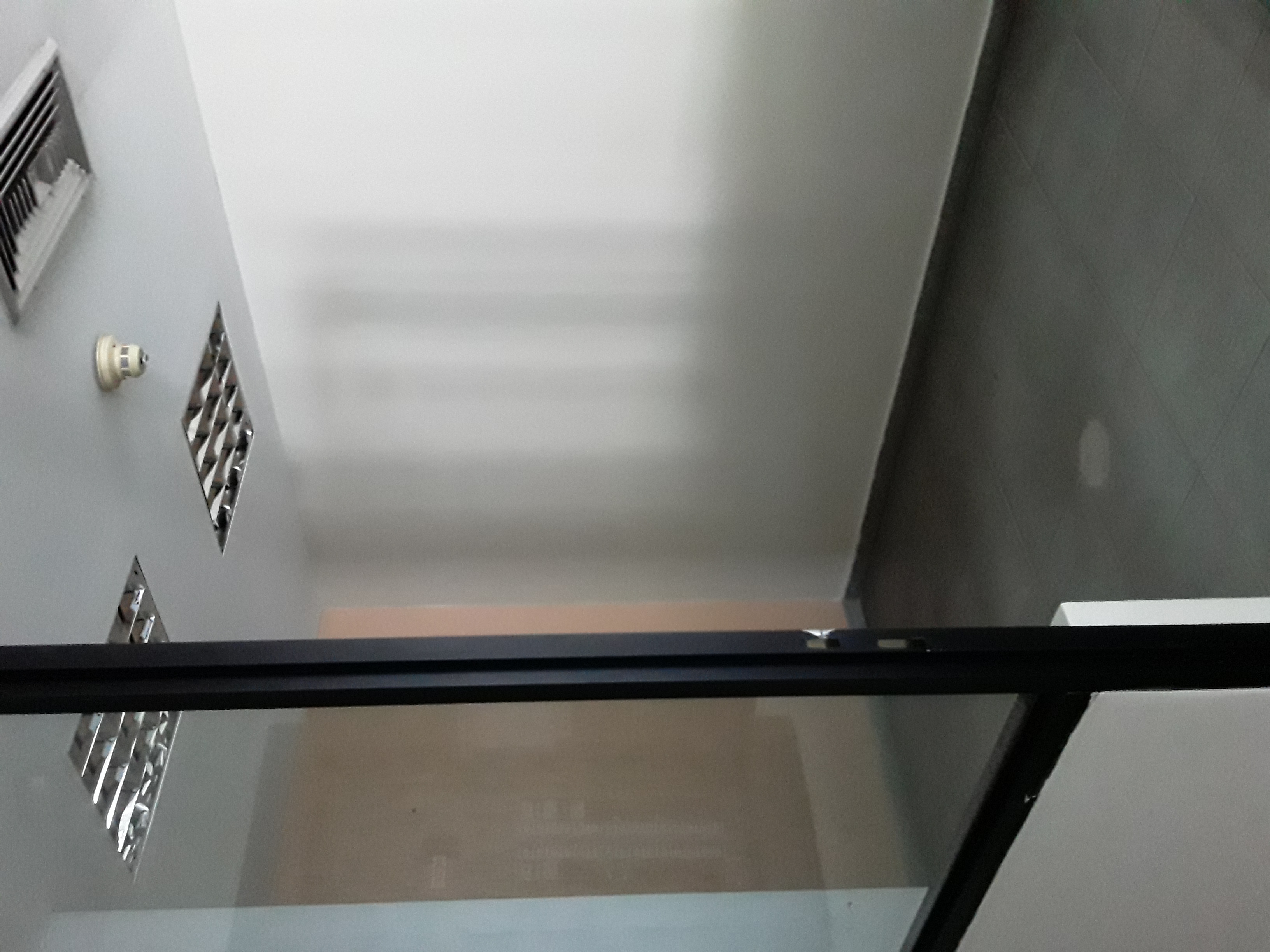 LOCAL EN LOS ROBLES, EN VENTA