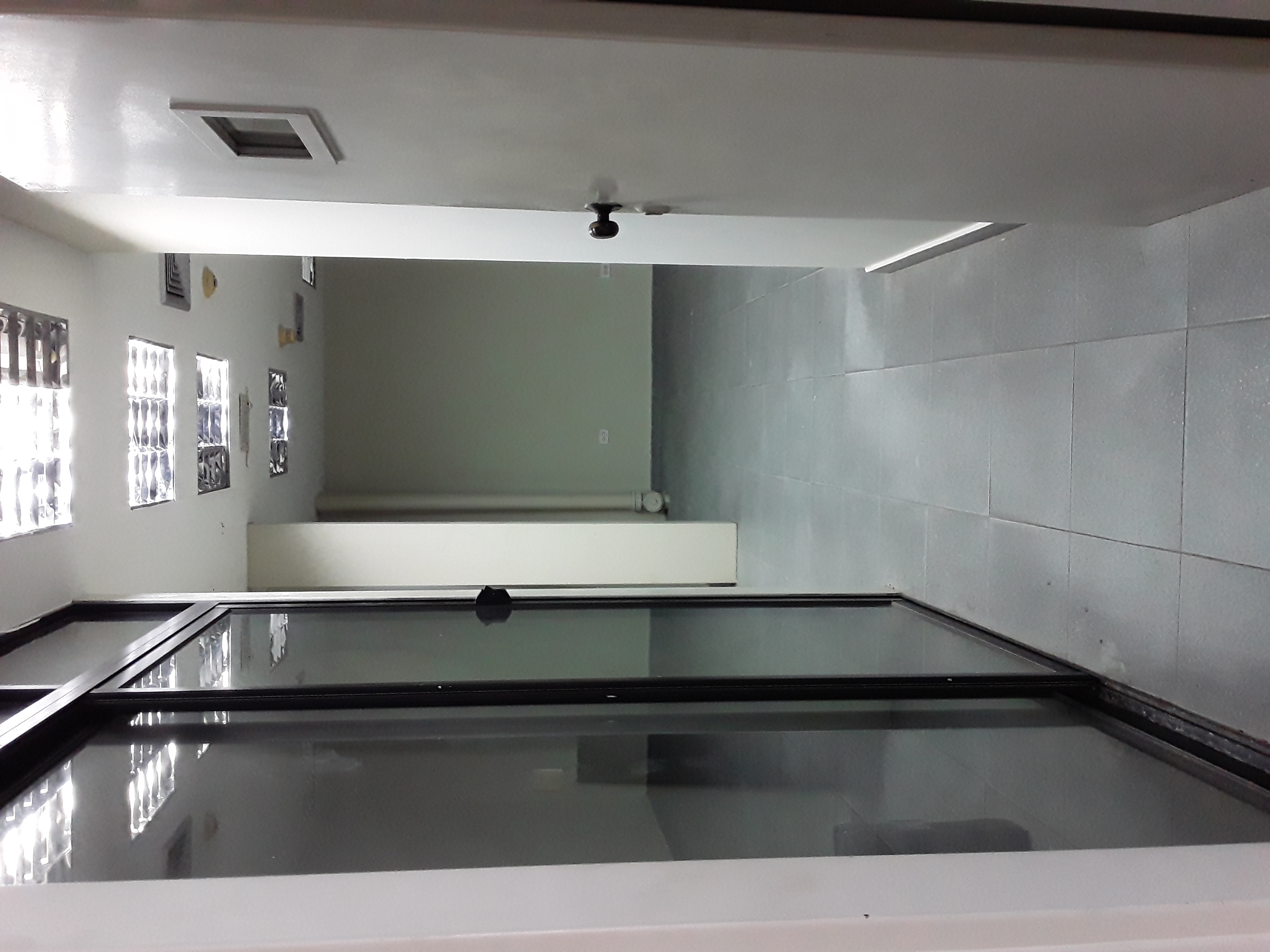 LOCAL EN LOS ROBLES, EN VENTA