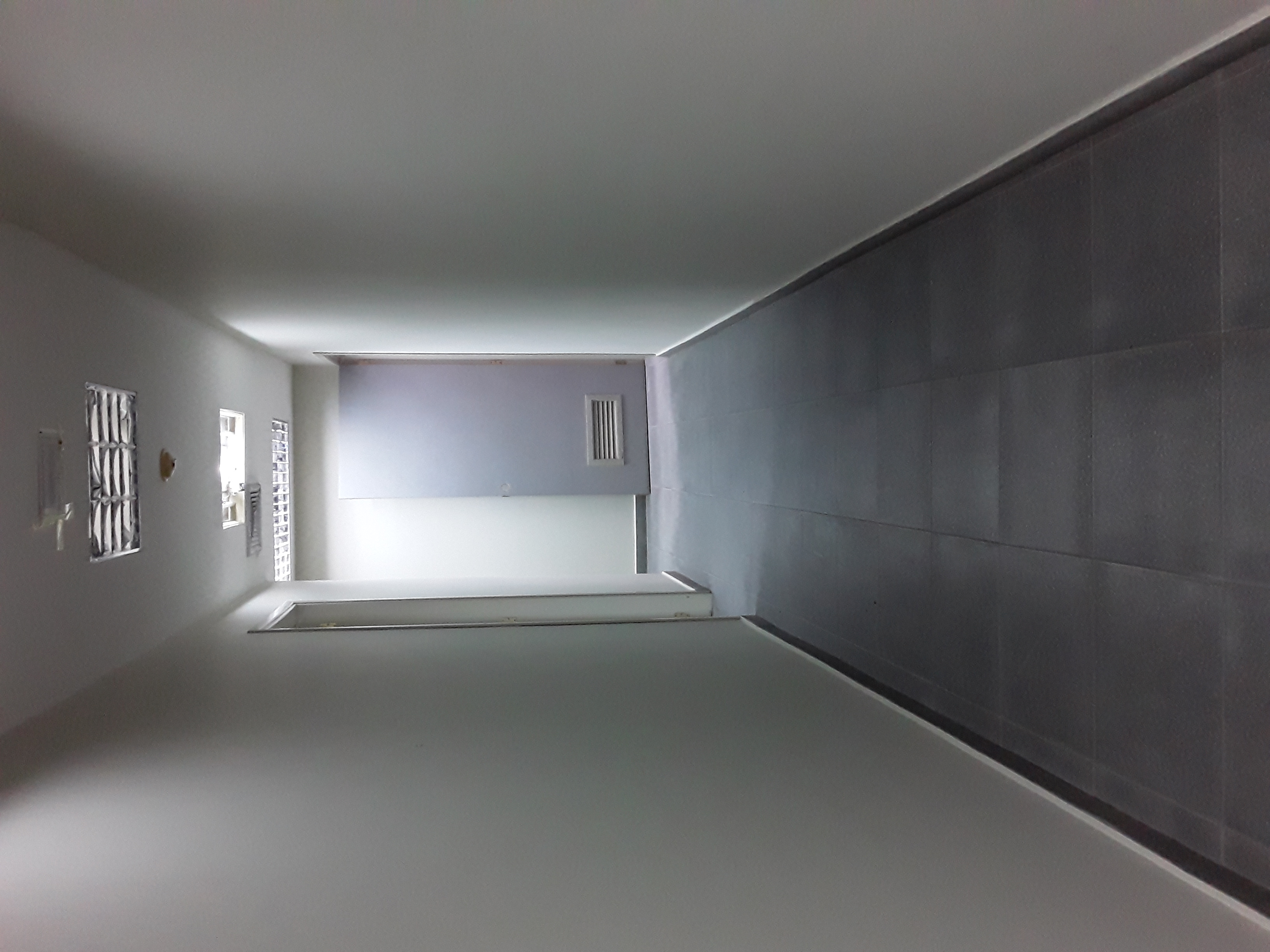 LOCAL EN LOS ROBLES, EN VENTA