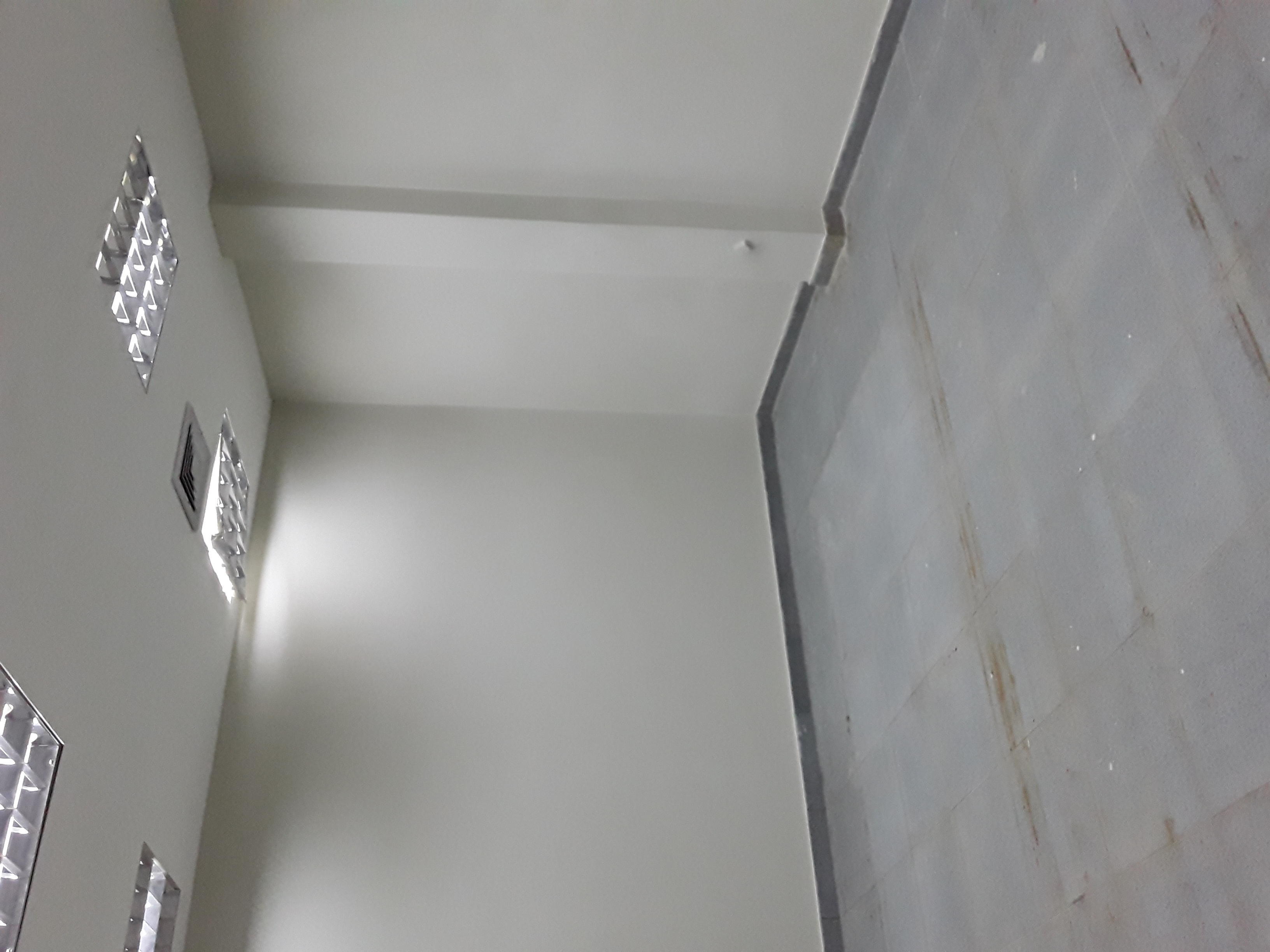 LOCAL EN LOS ROBLES, EN VENTA