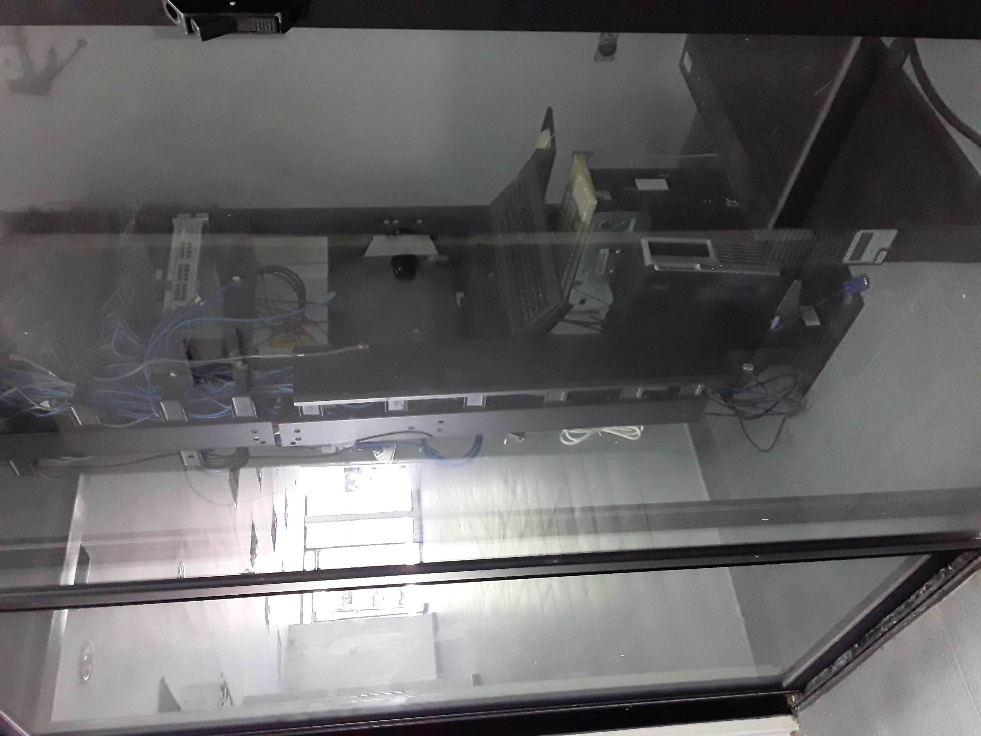 LOCAL EN LOS ROBLES, EN VENTA