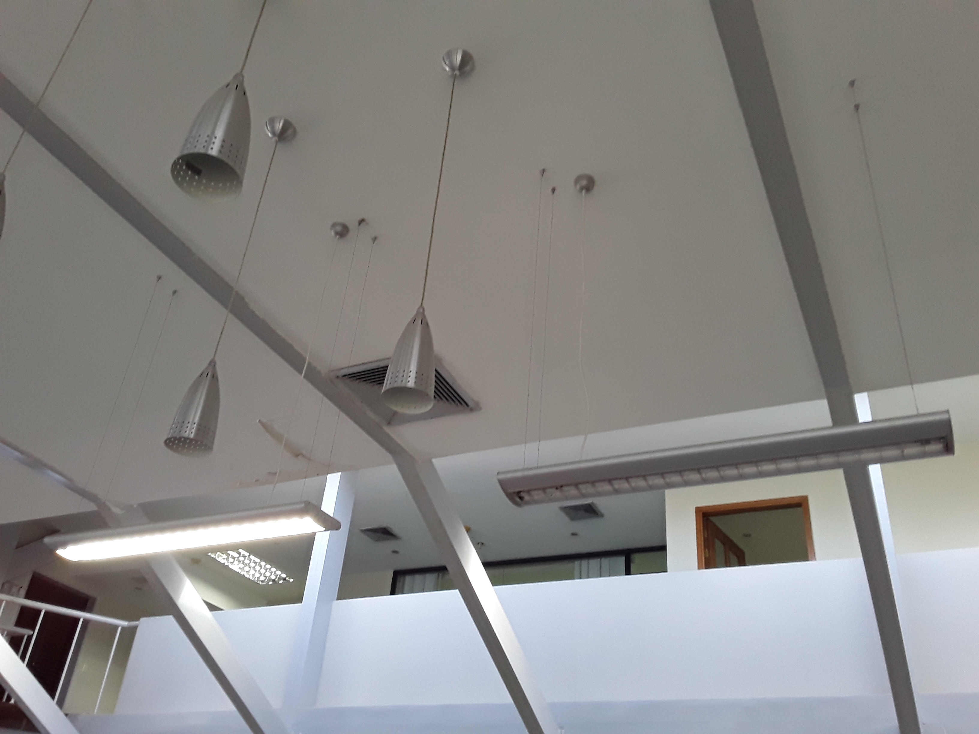 LOCAL EN LOS ROBLES, EN VENTA