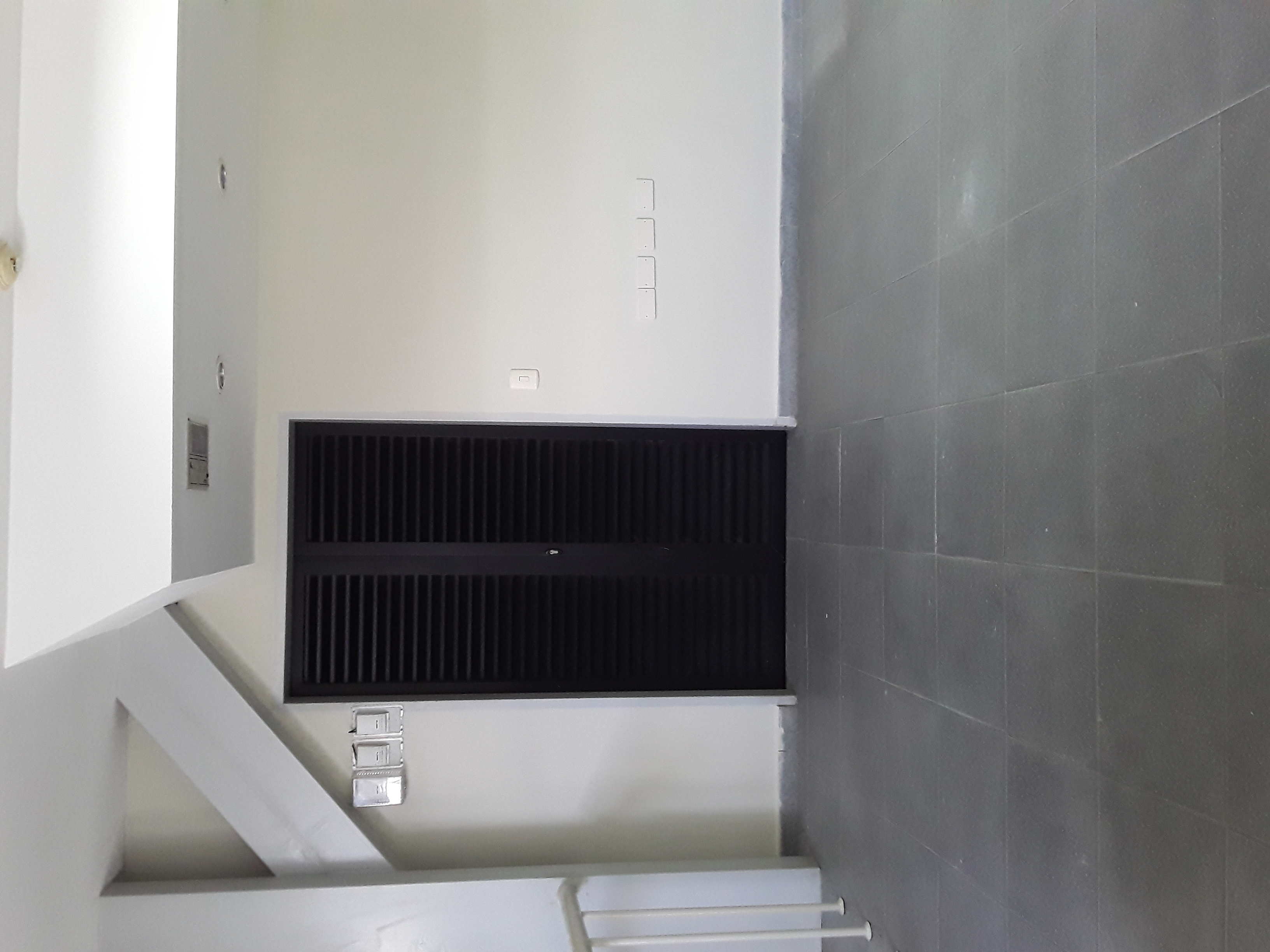 LOCAL EN LOS ROBLES, EN VENTA