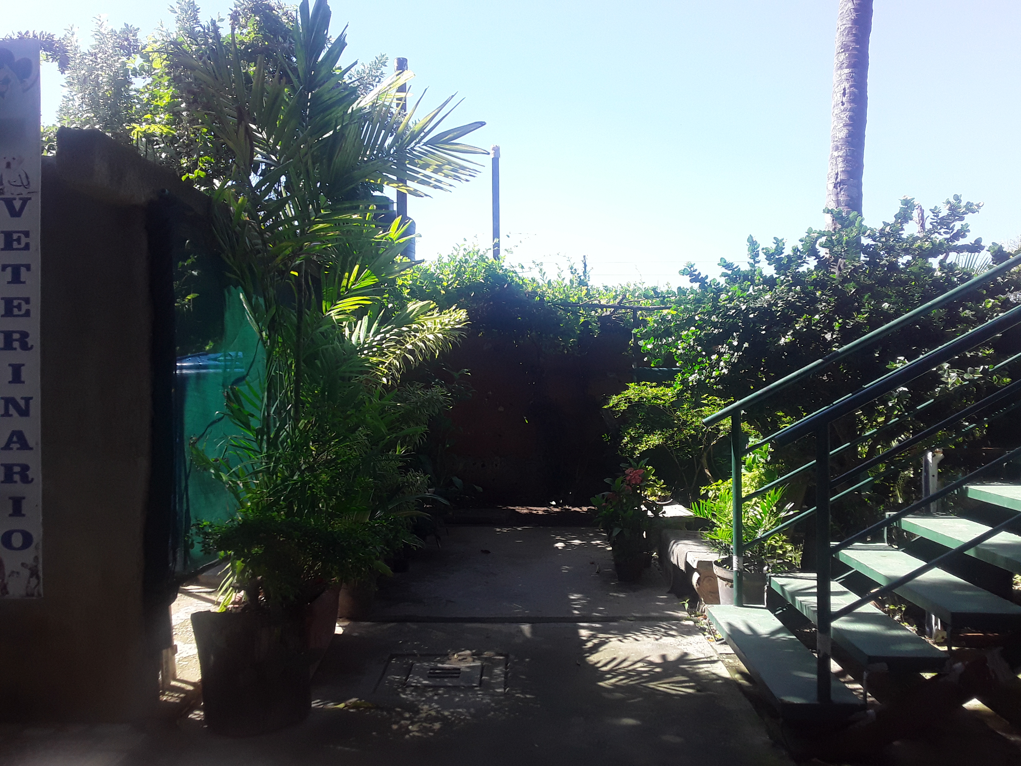 LOCALES EN LLANO ADENTRO, PORLAMAR, EN VENTA