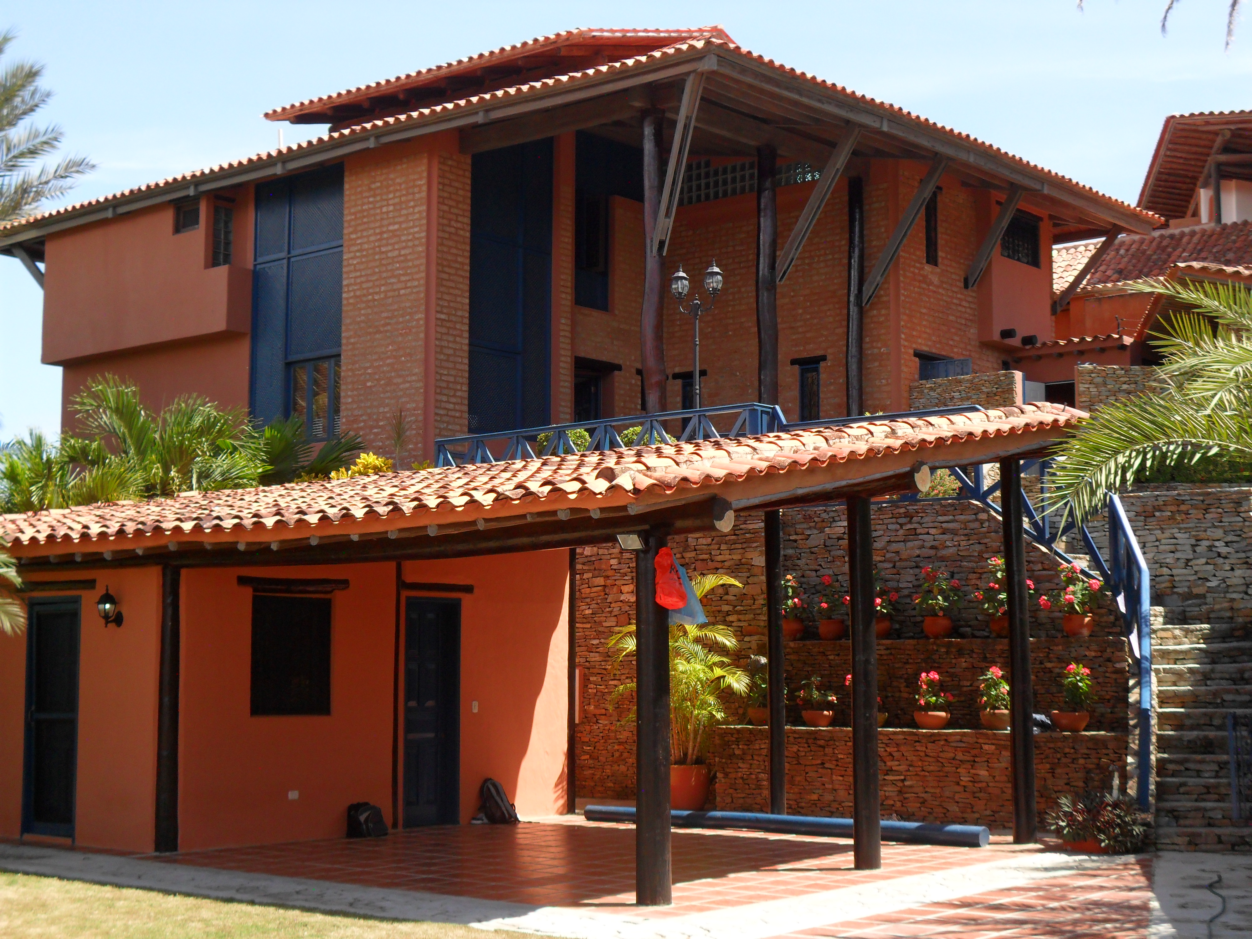 BELLA CASA EN VENTA EN ZONA ESTE URB CASA DE CAMPO COUNTRY CLUB