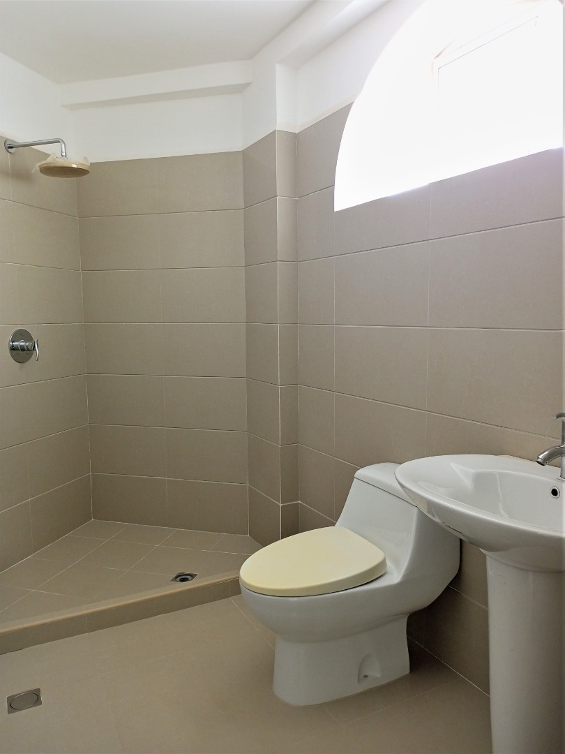 TOWNHOUSE EN URB. JORGE COLL