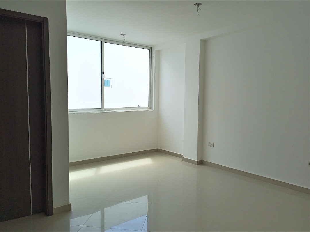 TOWNHOUSE EN URB. JORGE COLL