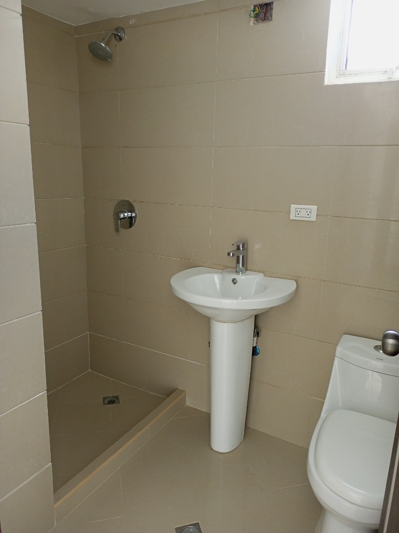 TOWNHOUSE EN URB. JORGE COLL