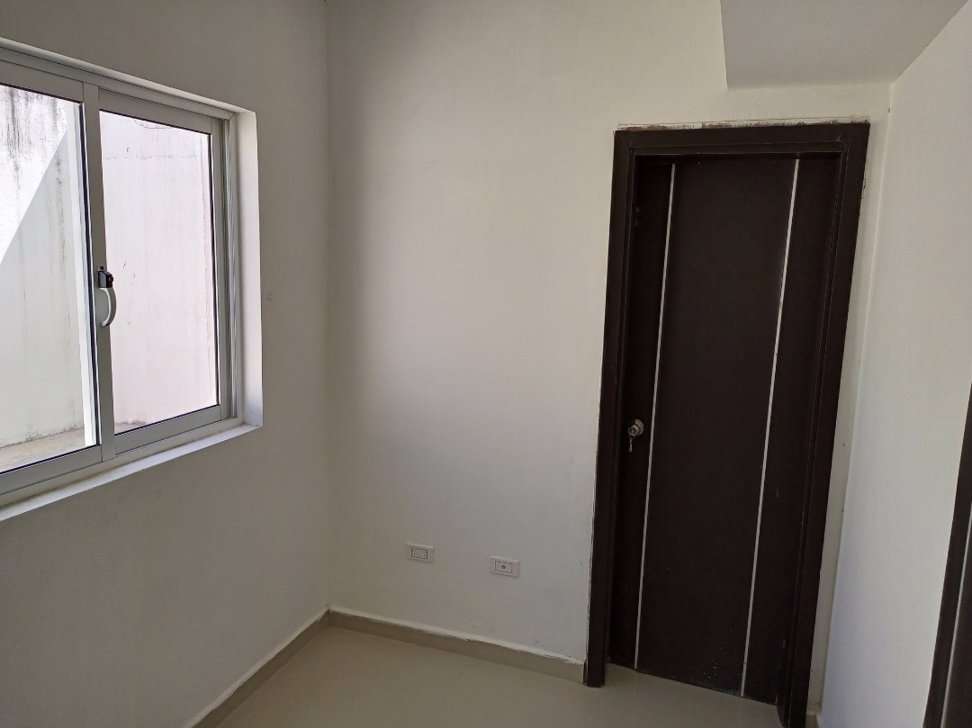 TOWNHOUSE EN MANEIRO, EN VENTA