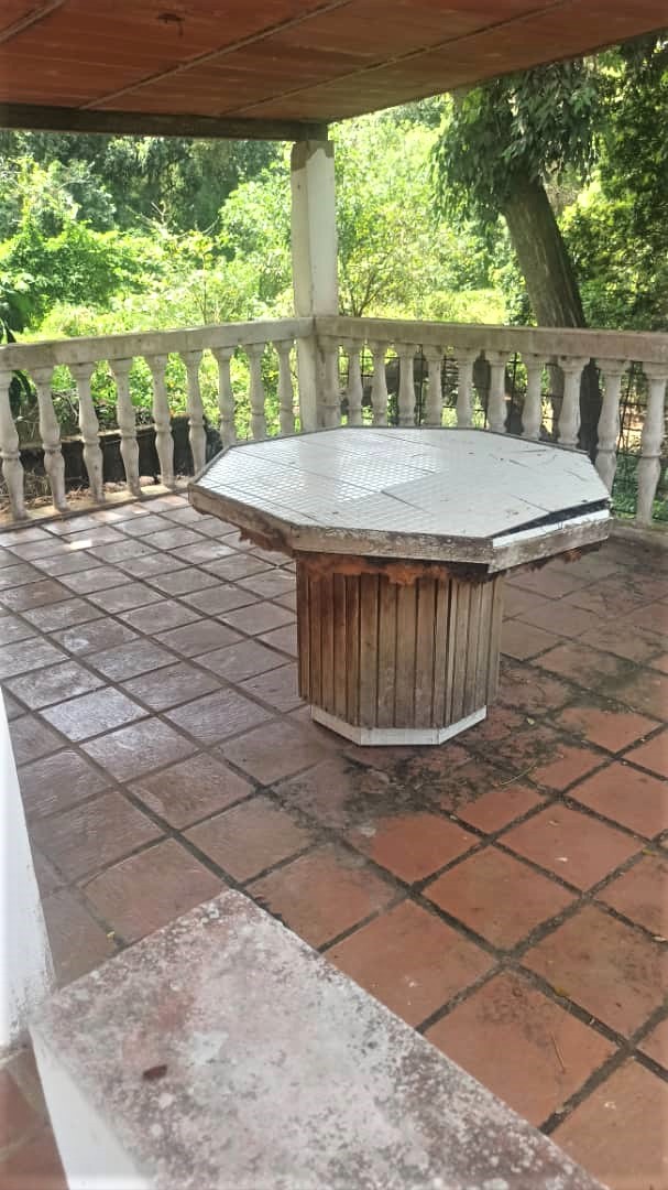 CASA PARA REMODELAR EN LA GUARINA, LA ASUNCION, EN VENTA