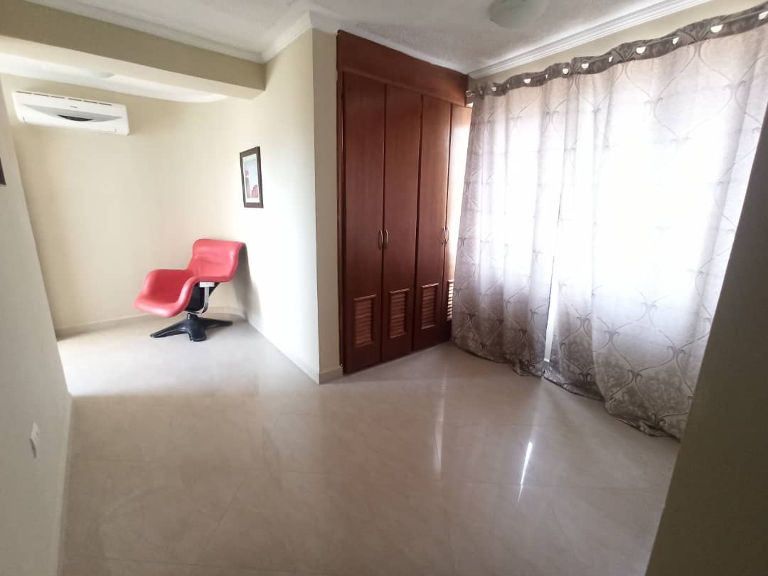 APARTAMENTO EN EL SECTOR DUMAR EN VENTA