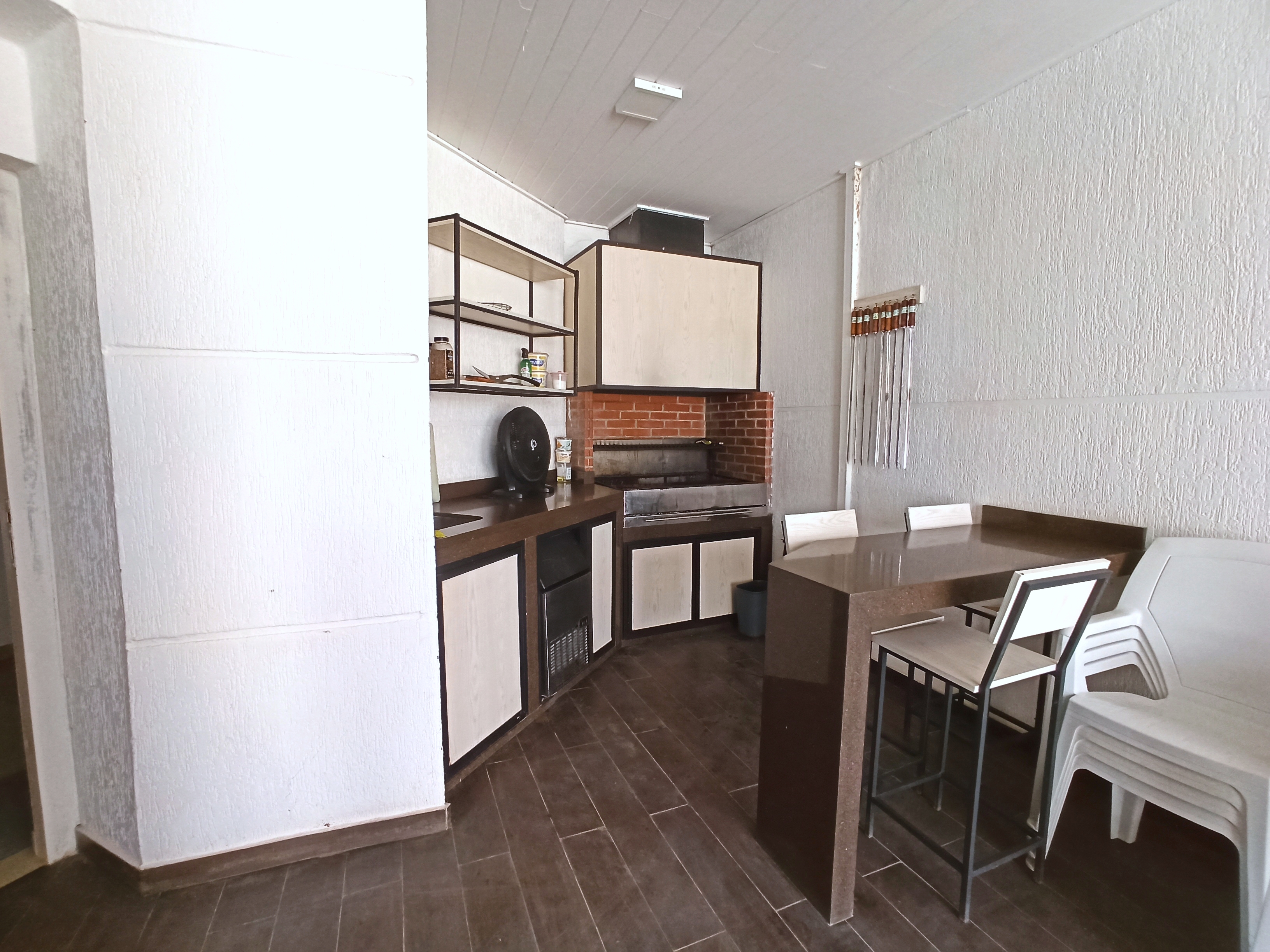 TOWNHOUSE EN LOS ROBLES EN VENTA