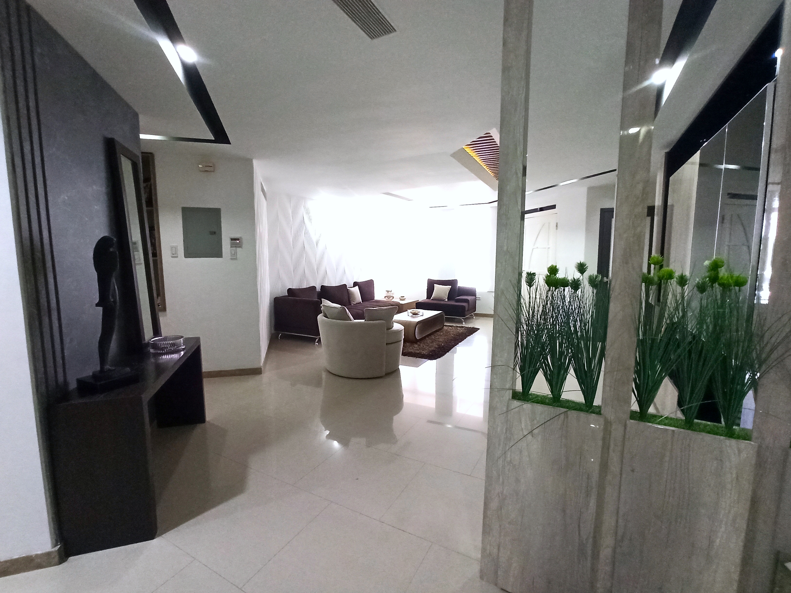 TOWNHOUSE EN LOS ROBLES EN VENTA