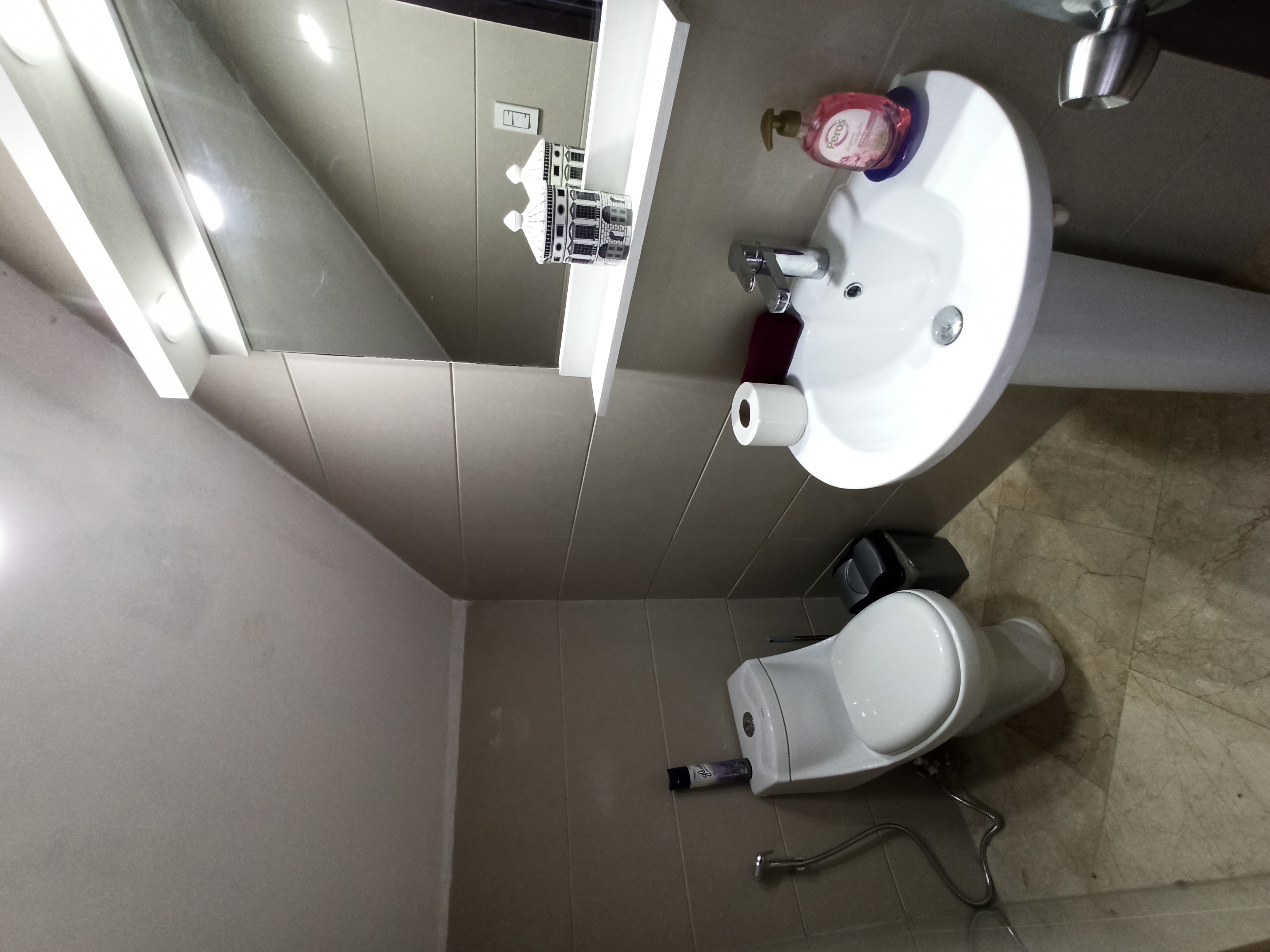 TOWNHOUSE EN LOS ROBLES