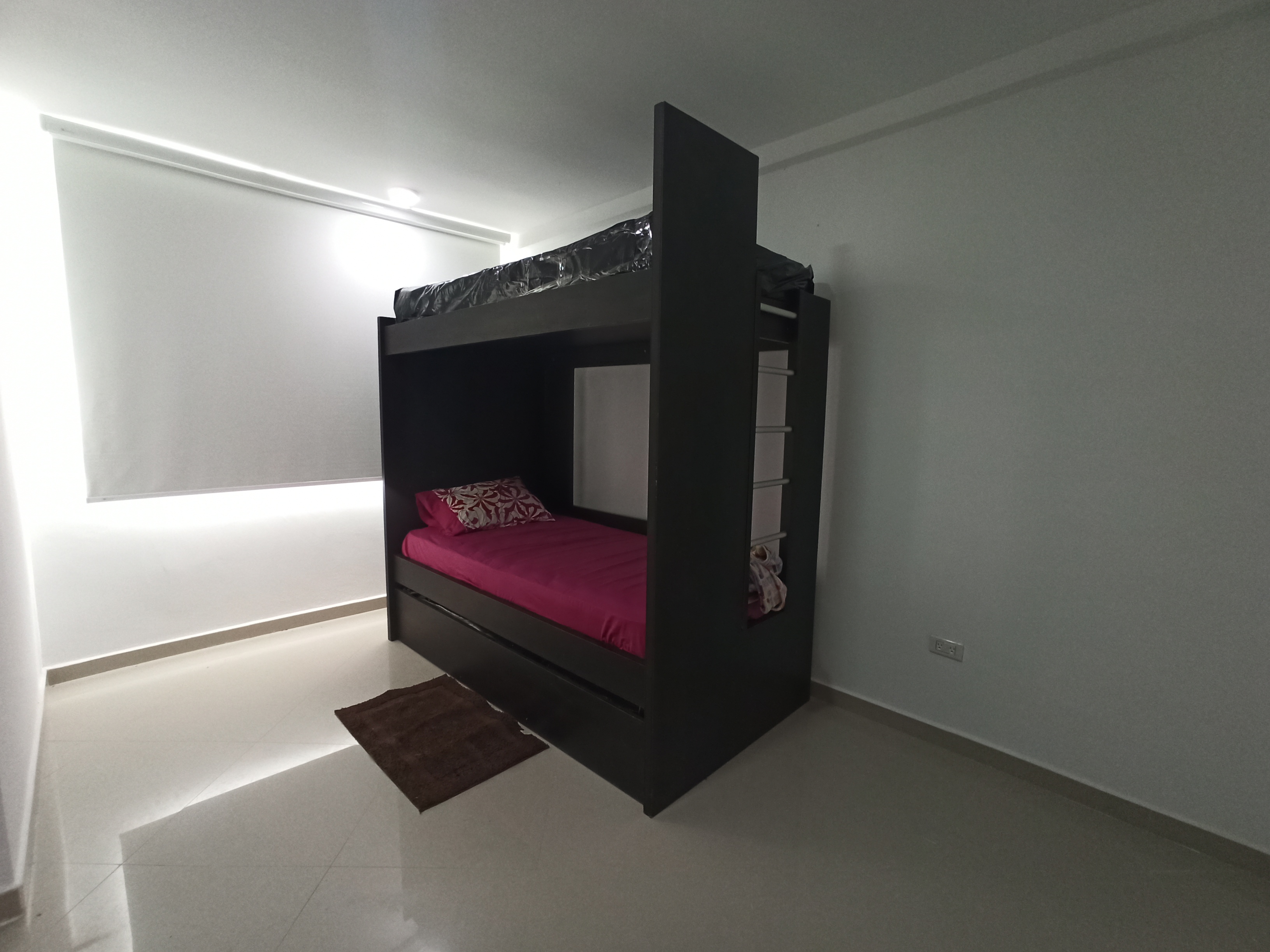 TOWNHOUSE EN LOS ROBLES