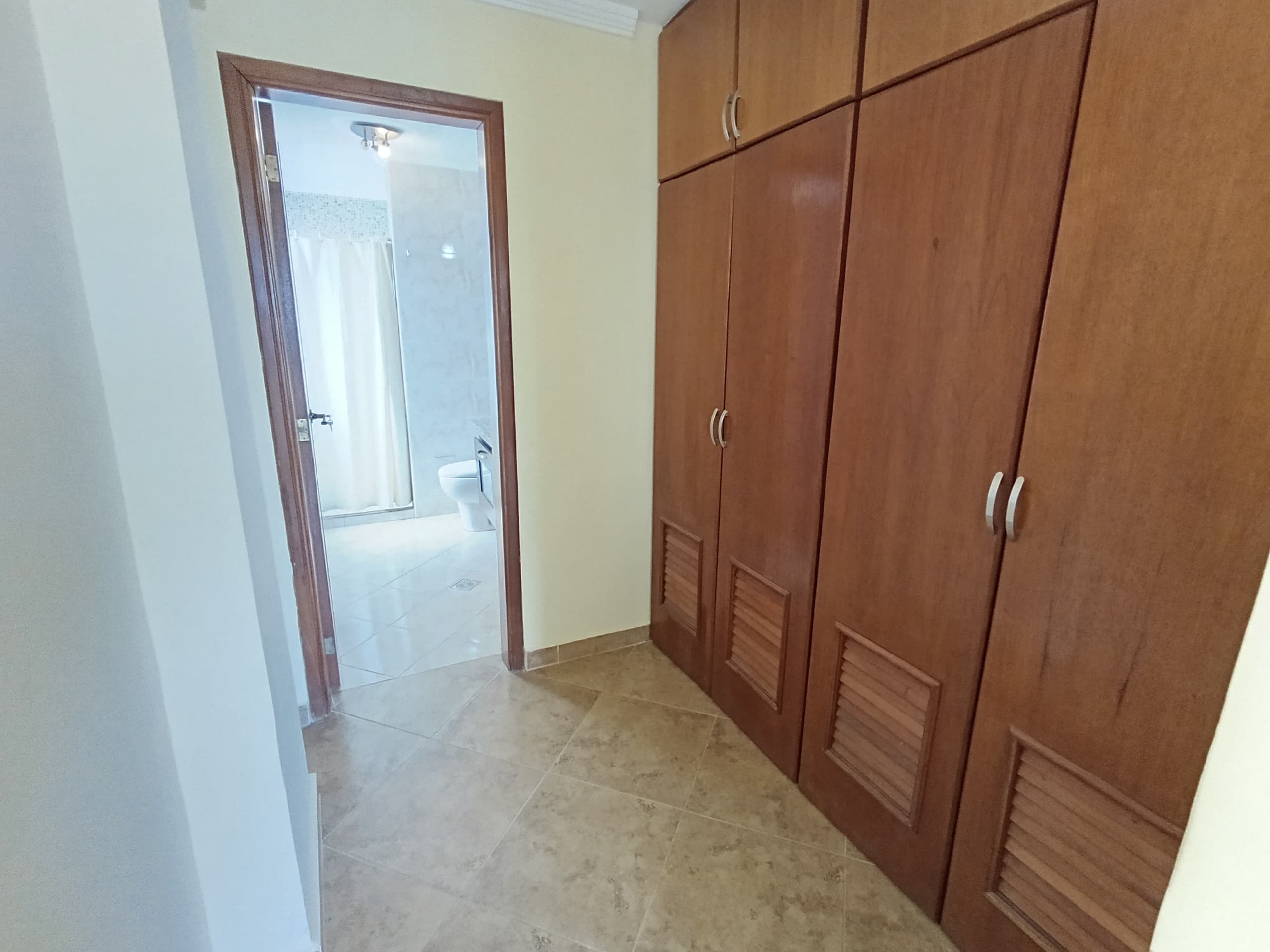 APARTAMENTO EN EL SECTOR DUMAR EN VENTA