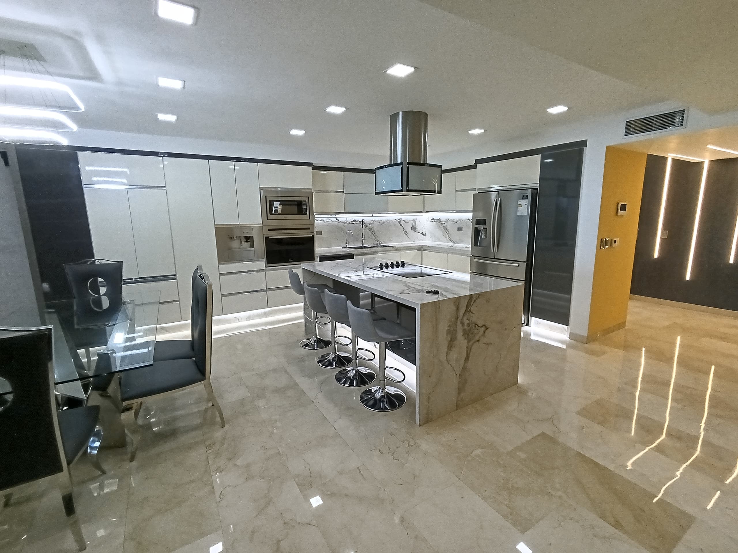 APARTAMENTO EN VENTA EN EL SECTOR DE PLAYA MORENO