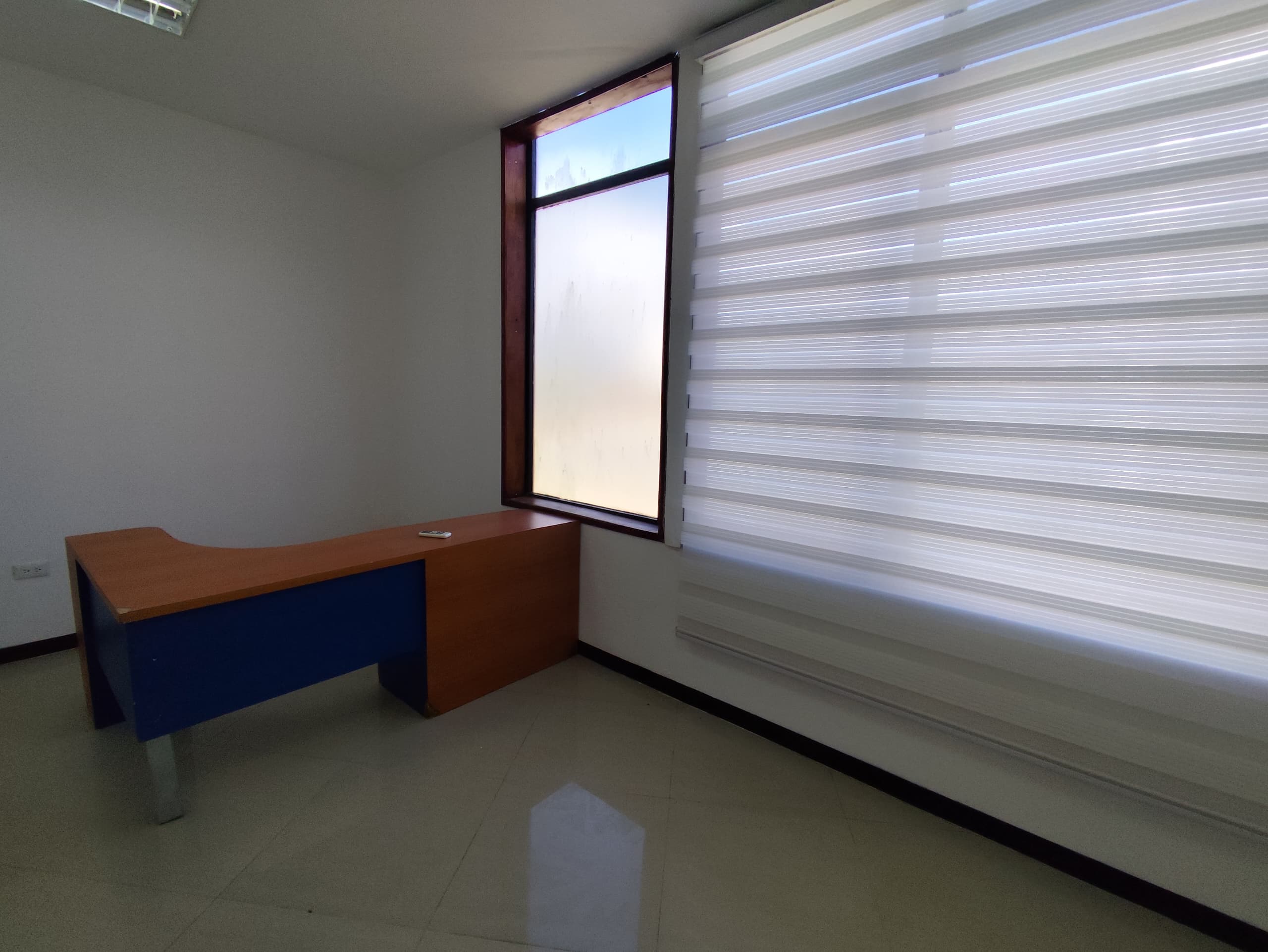 OFICINA EN ALQUILER AV. 4 DE MAYO