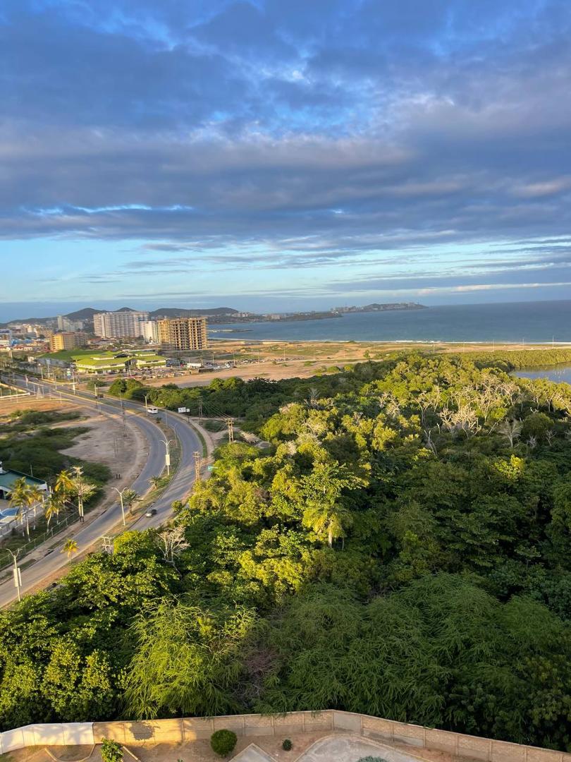 APARTAMENTO EN ALQUILER VACACIONAL AV. BOLIVAR