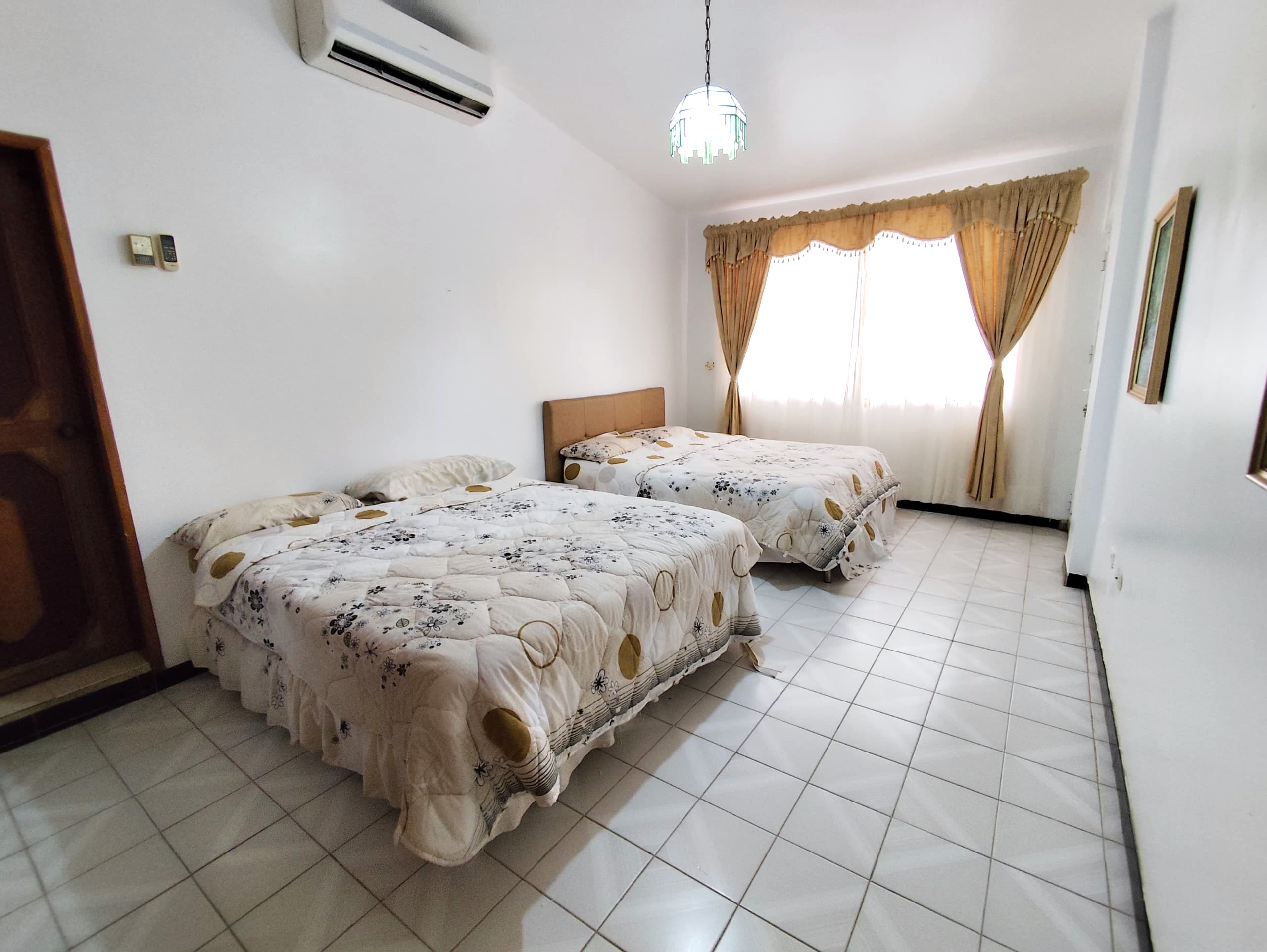 CASA EN COSTA AZUL,  EN VENTA