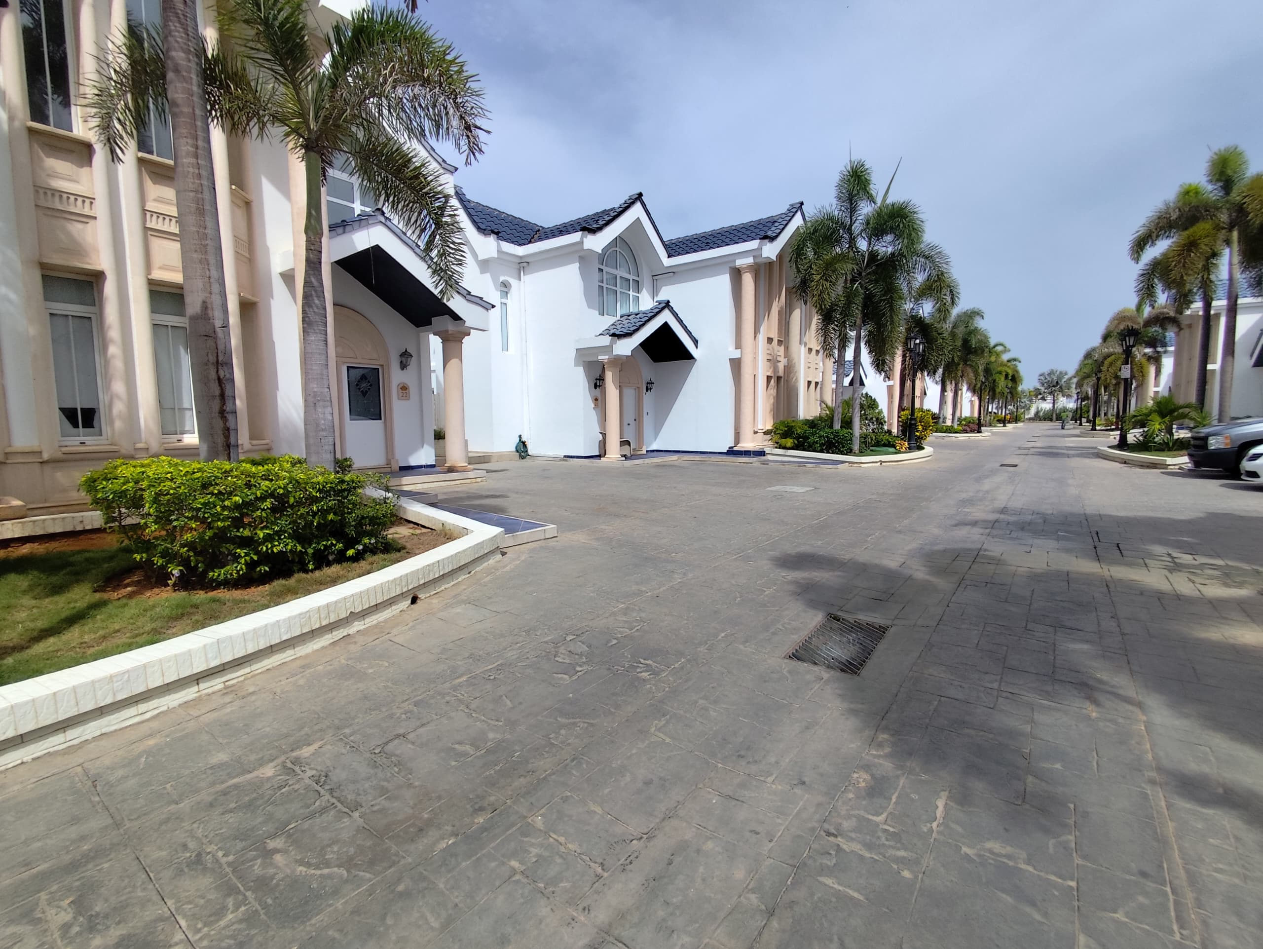 TOWNHOUSE EN VENTA EN SABANAMAR