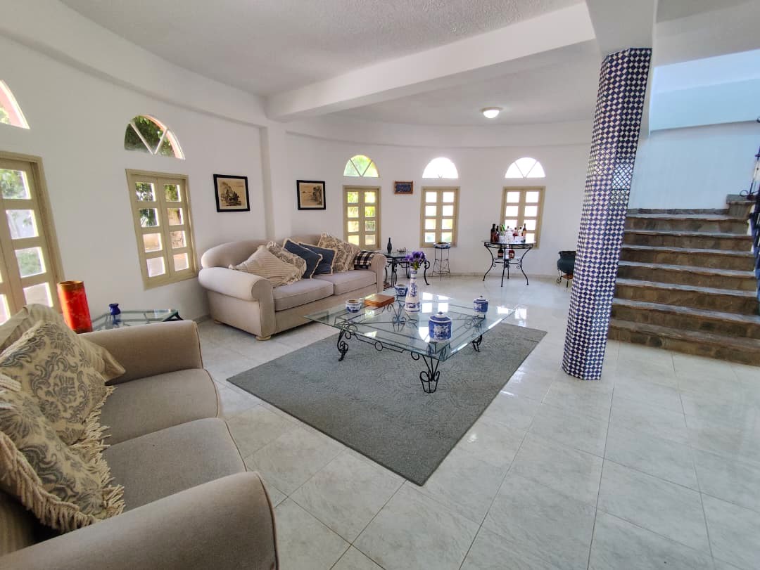 HOUSE IN COSTA AZUL, FOR SALE