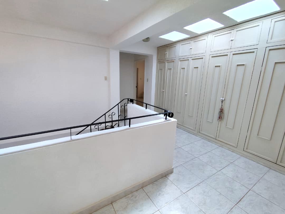 HOUSE IN COSTA AZUL, FOR SALE