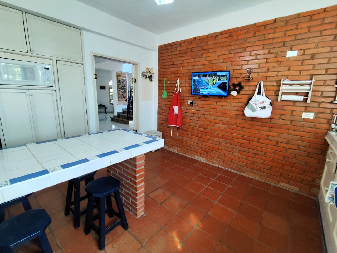 HOUSE IN COSTA AZUL, FOR SALE