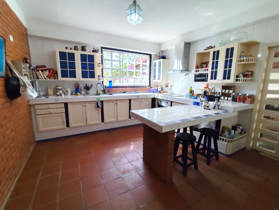 HOUSE IN COSTA AZUL, FOR SALE