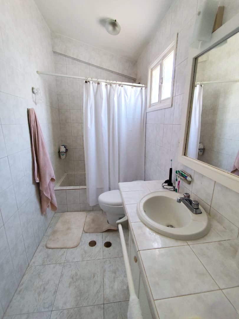 HOUSE IN COSTA AZUL, FOR SALE