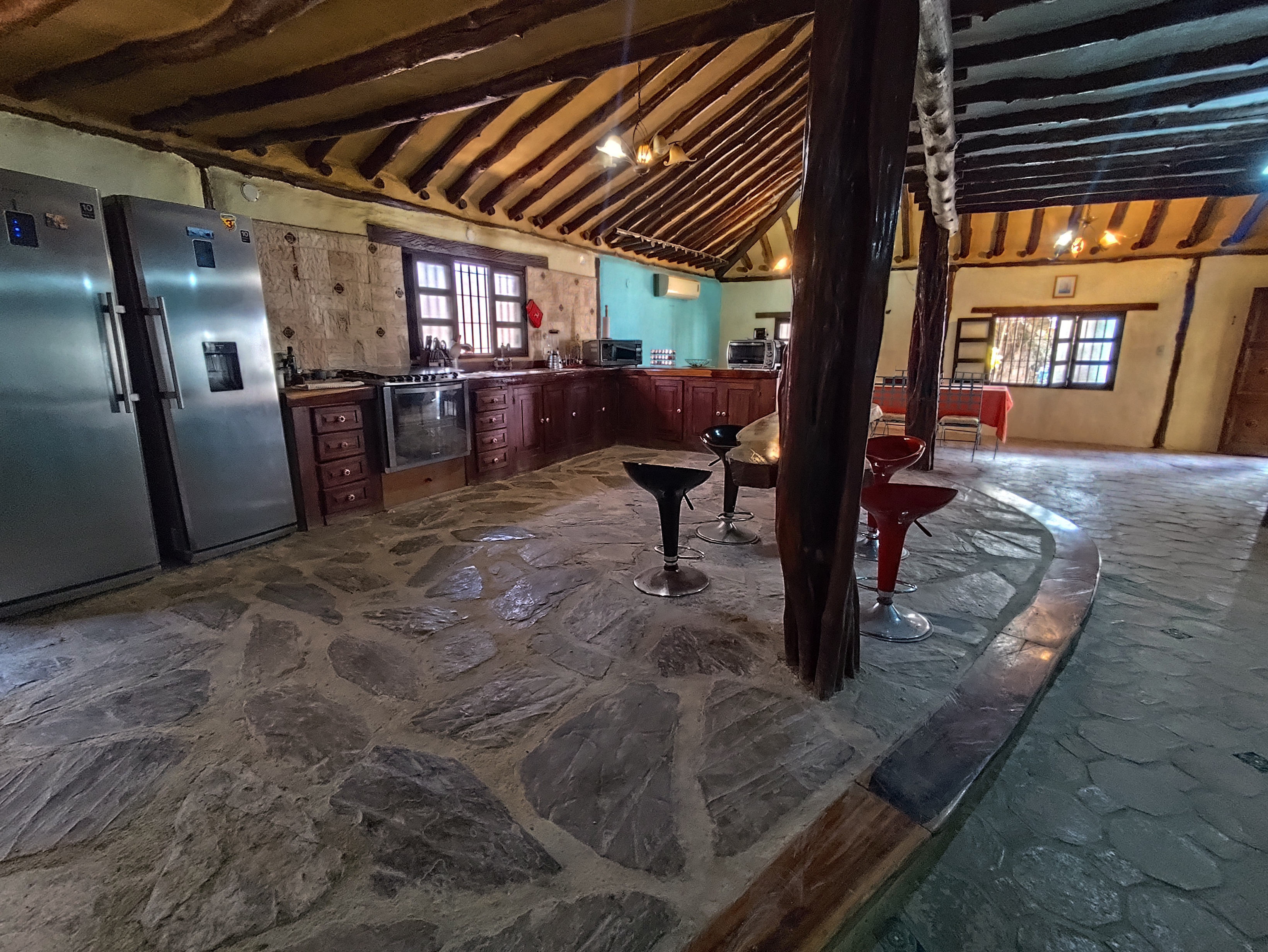 CASA EN VENTA ESTILO RUSTICO SECTOR CAMORUCO-LA ASUNCION