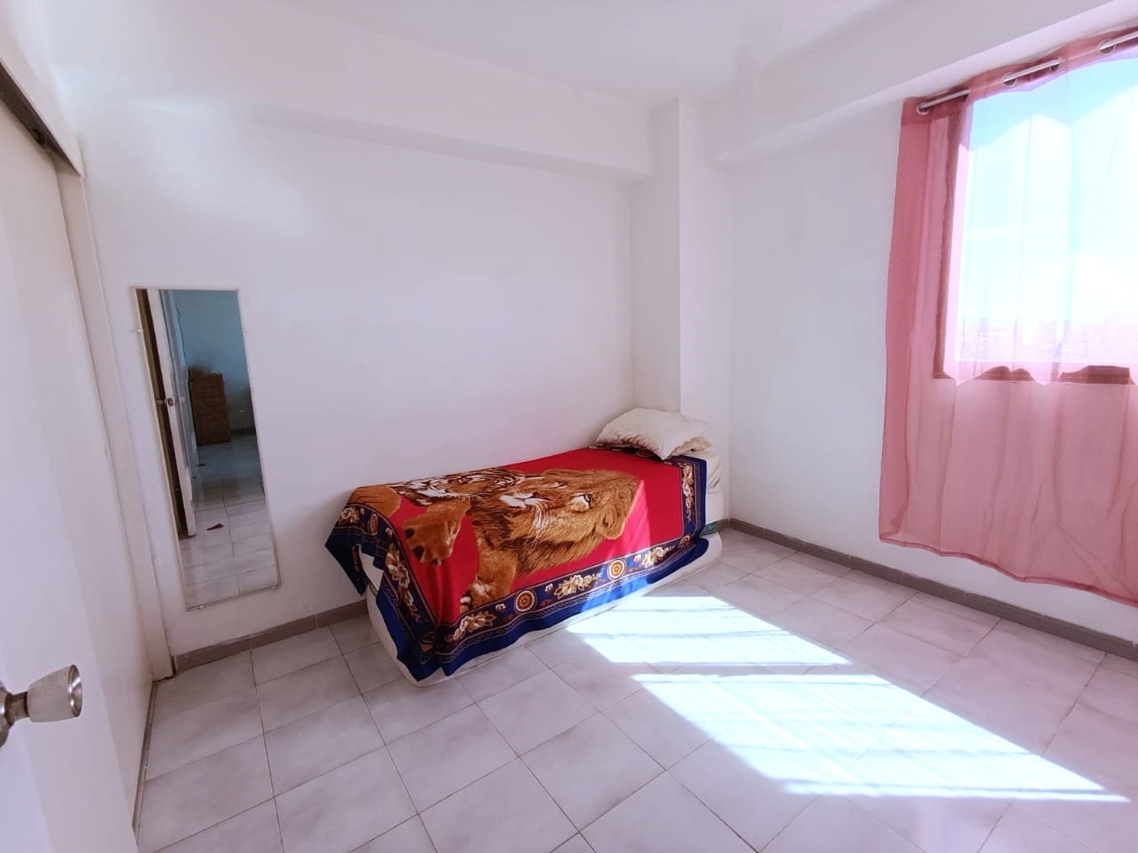 APARTAMENTO EN ALQUILER FIJO EN AVENIDA BOLIVAR