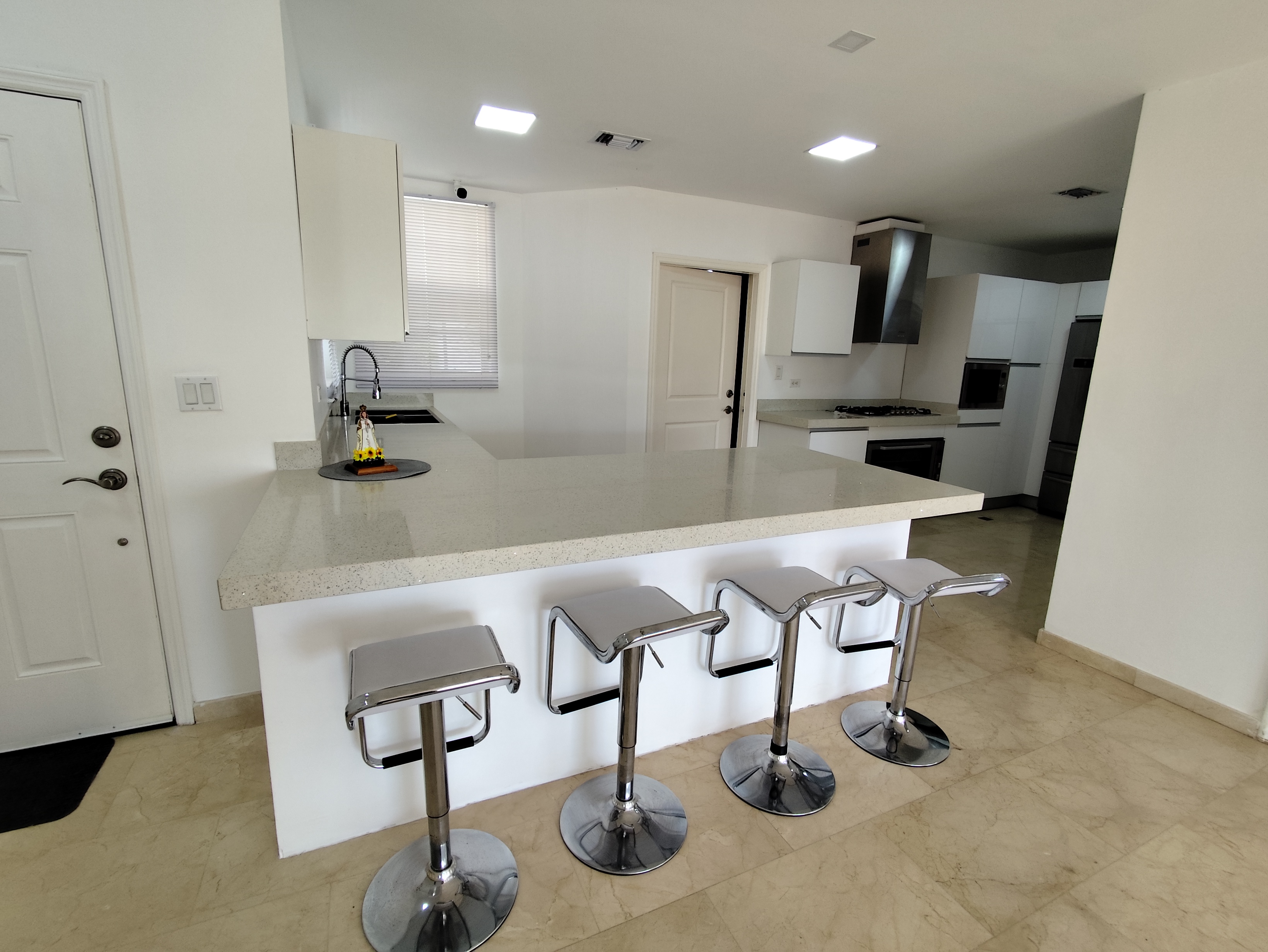 TOWNHOUSE EN VENTA EN ZONA ESTE