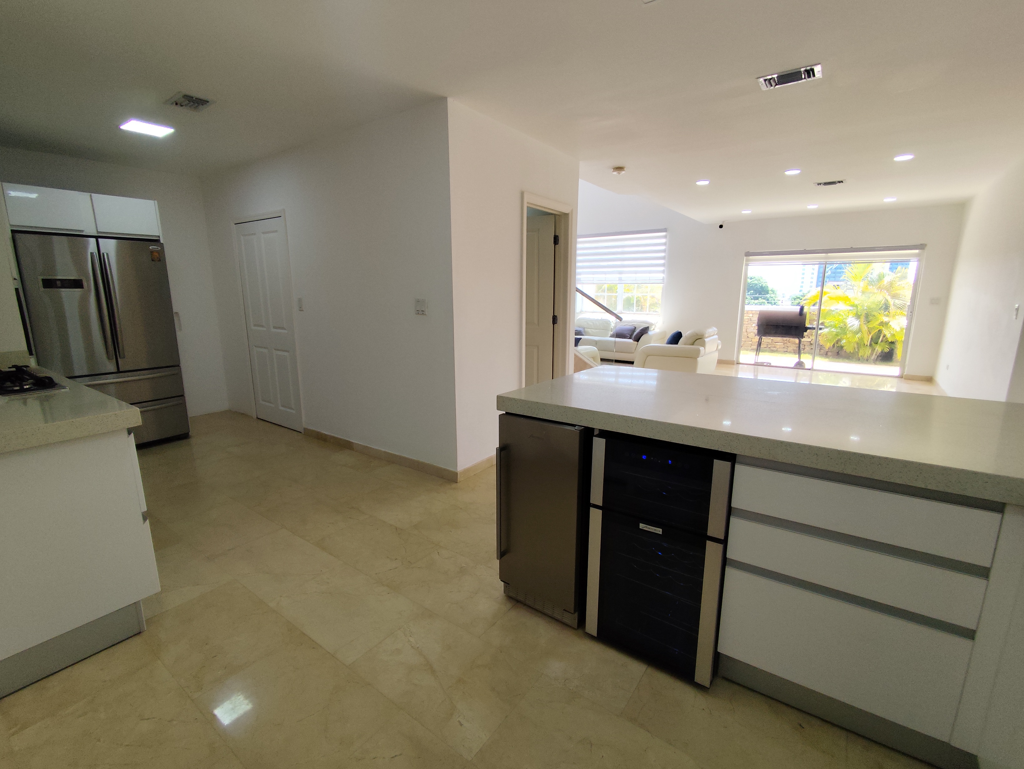 TOWNHOUSE EN VENTA EN ZONA ESTE