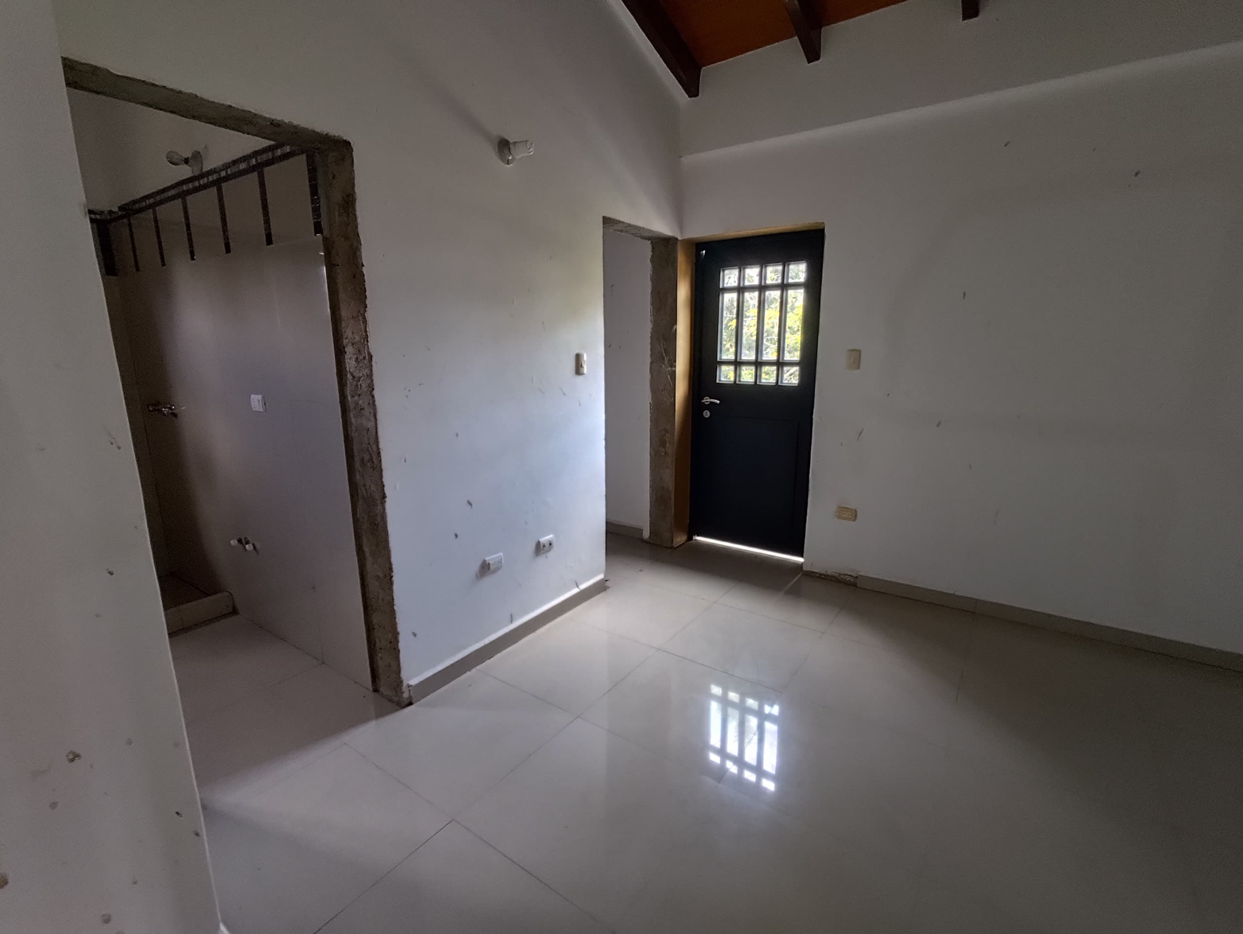 CASA EN VENTA EN LA ASUNCION SECTOR CAMORUCO