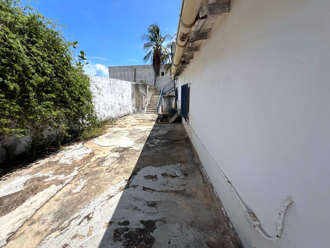 HOUSE FOR SALE IN LA MIRA