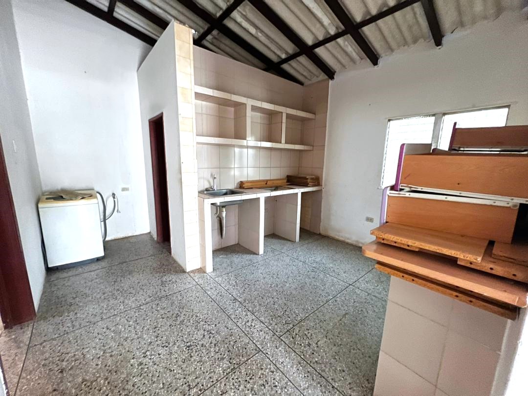 HOUSE FOR SALE IN LA MIRA