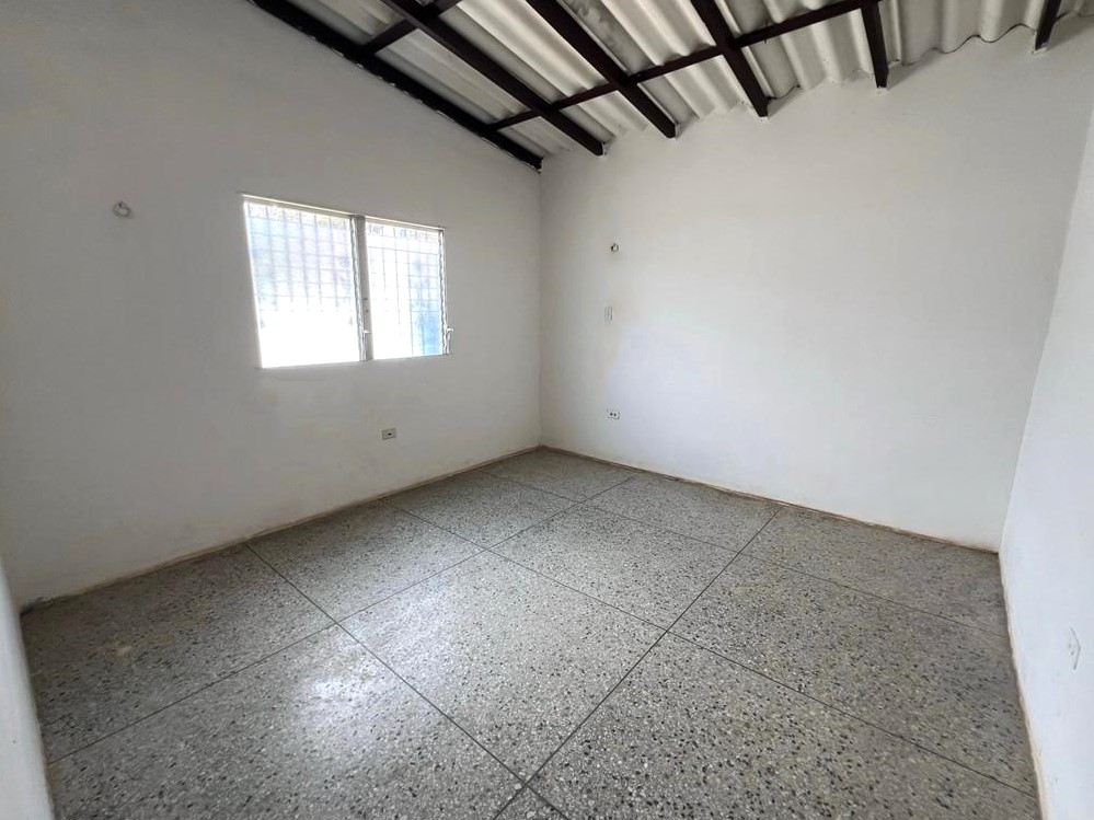 HOUSE FOR SALE IN LA MIRA