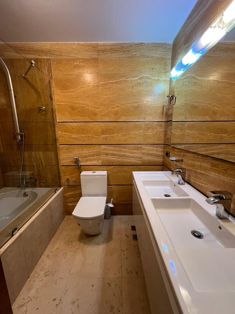 TOWNHOUSE EN SABANAMAR, EN VENTA
