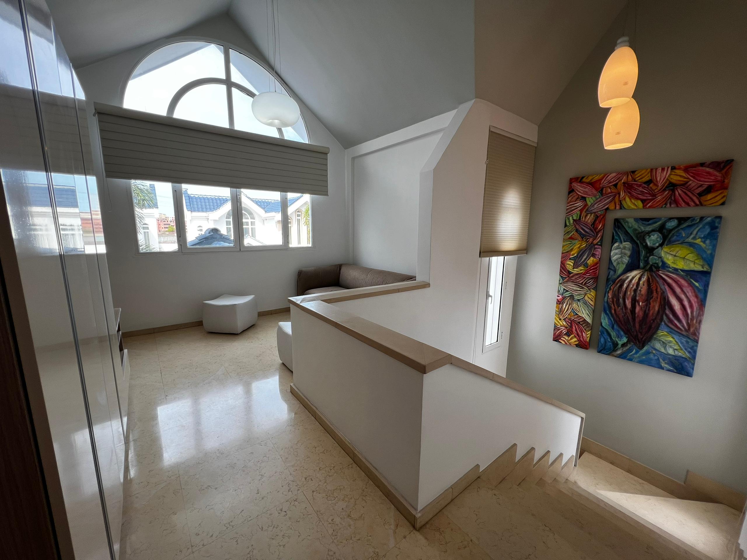 TOWNHOUSE EN SABANAMAR, EN VENTA