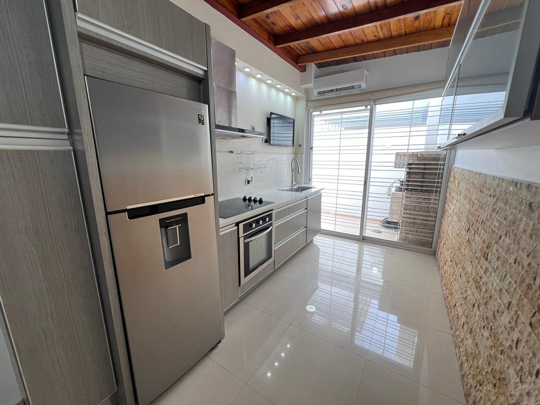 TOWNHOUSE EN SABANAMAR, EN VENTA