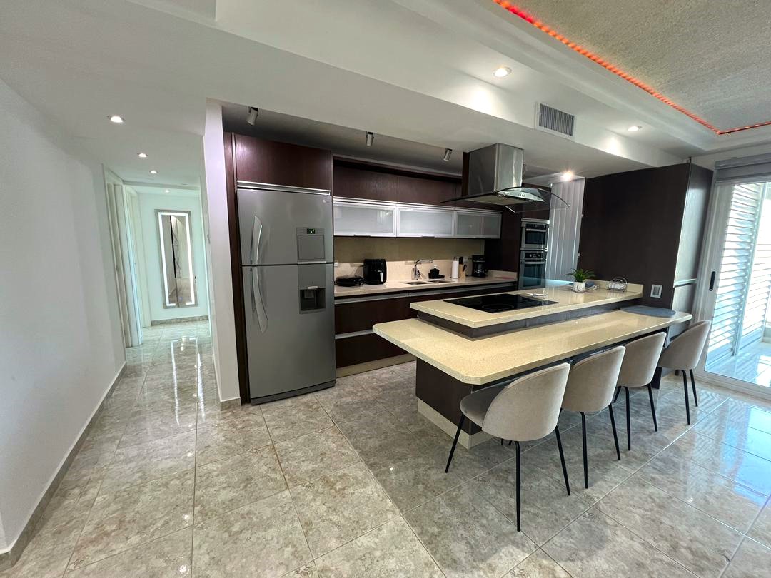 APARTAMENTO EN COSTANERA EN ALQUILER VACACIONAL