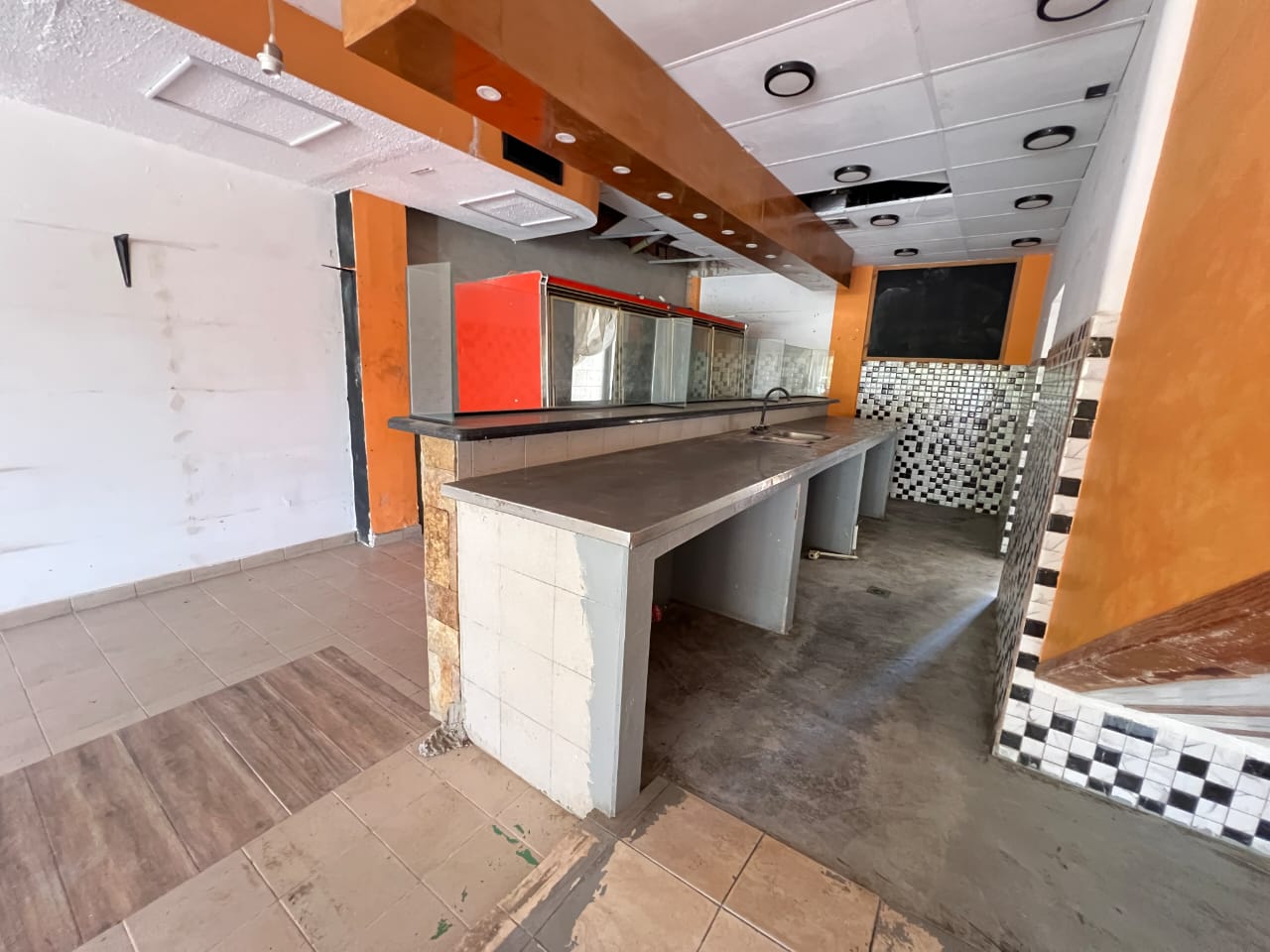 EXCELLENT LOCAL FOR SALE IN MARGARITA EASTERN AREA