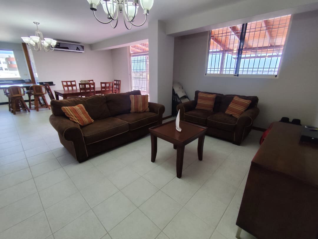 PENTHOUSE EN VENTA URB. PARAISO II