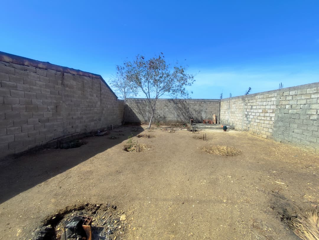 LAND FOR SALE VILLA JUANA-URB SECTOR. MARGARITA VALLEY