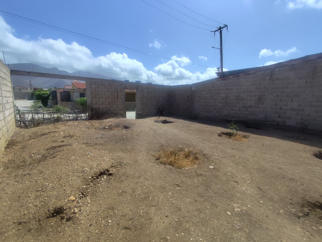 LAND FOR SALE VILLA JUANA-URB SECTOR. MARGARITA VALLEY