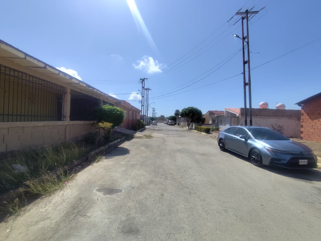 LAND FOR SALE VILLA JUANA-URB SECTOR. MARGARITA VALLEY