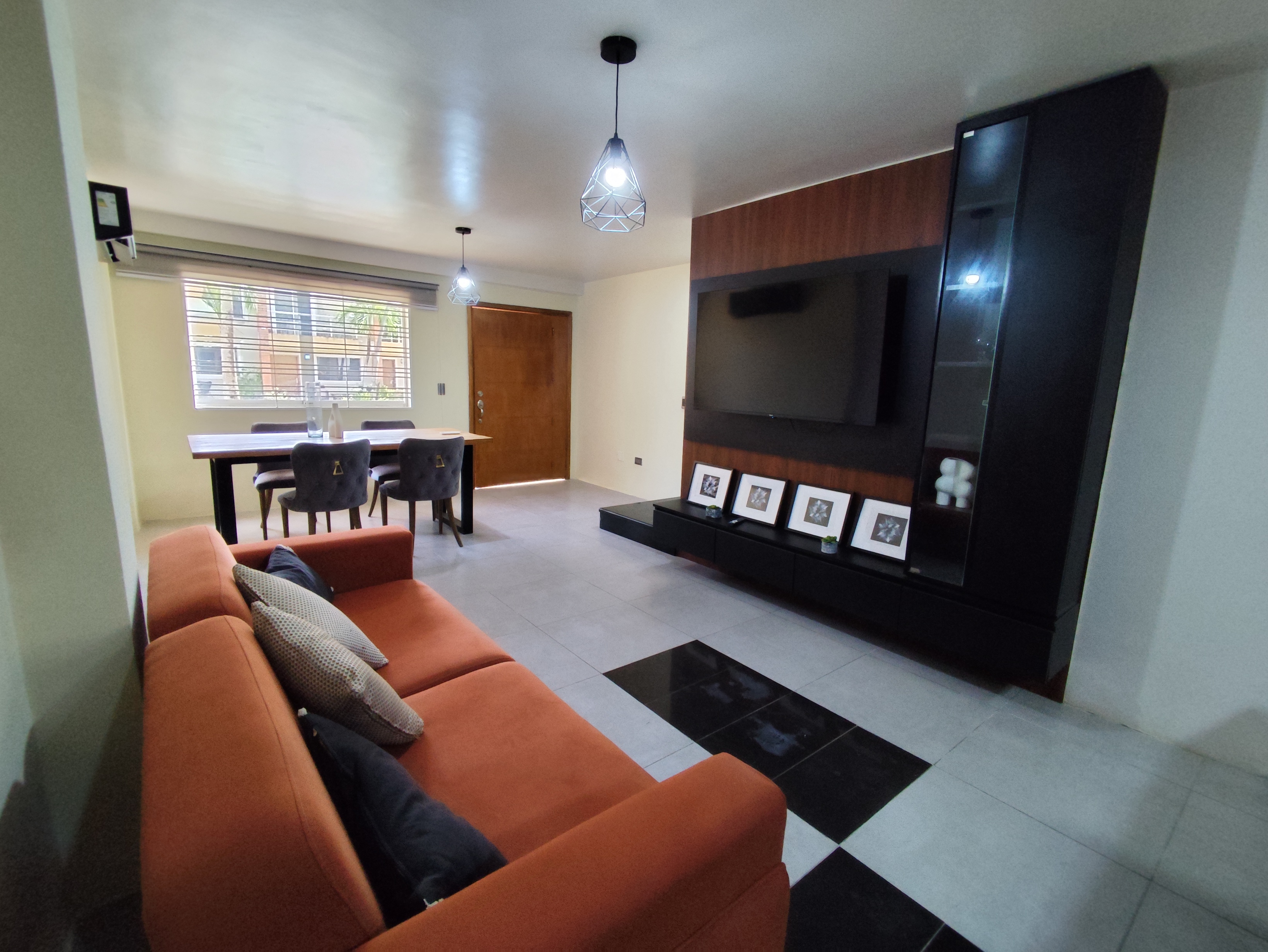TOWNHOUSE FOR SALE IN CAMPEARE